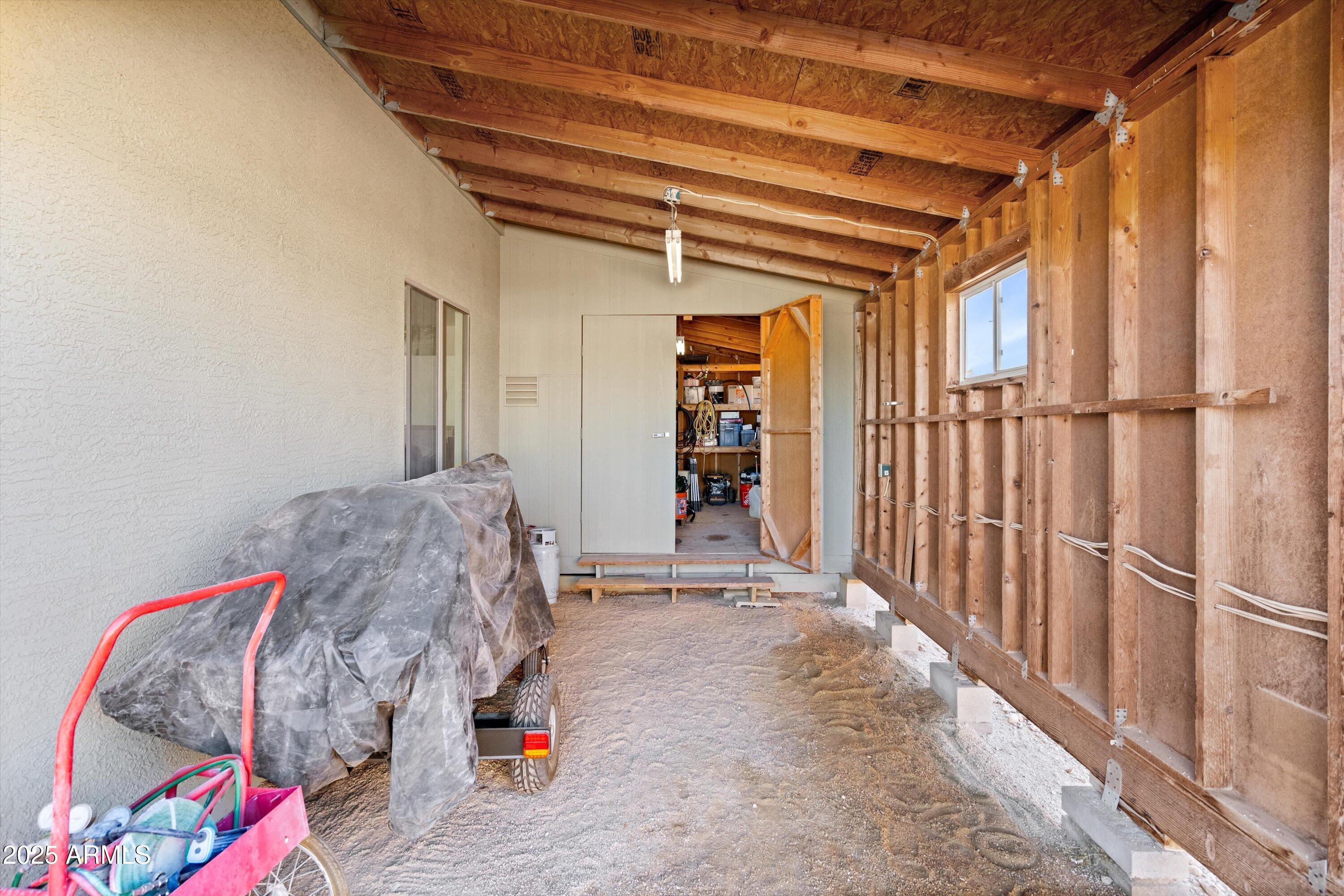 24909 W RED ROBIN Drive