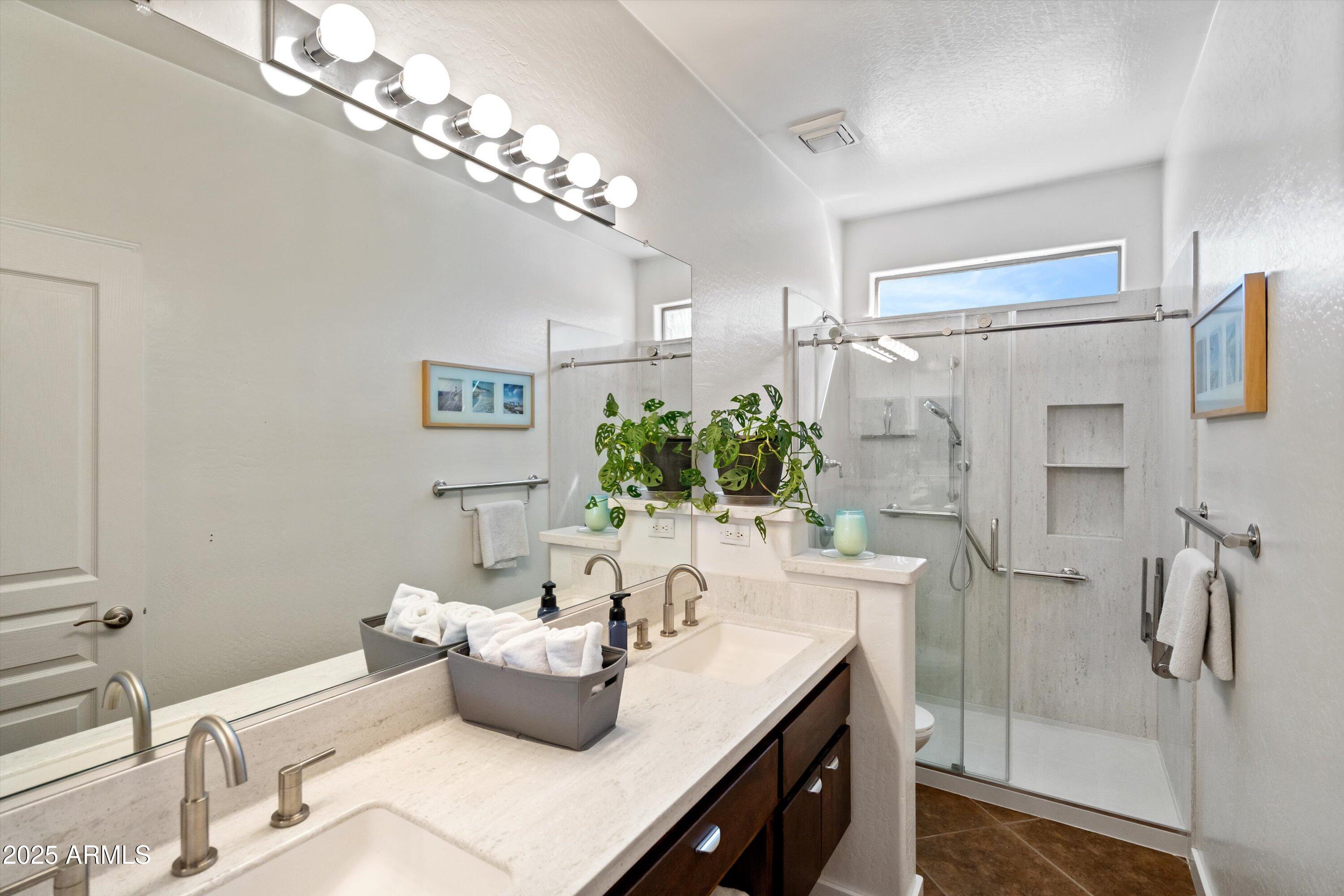 24909 W RED ROBIN Drive