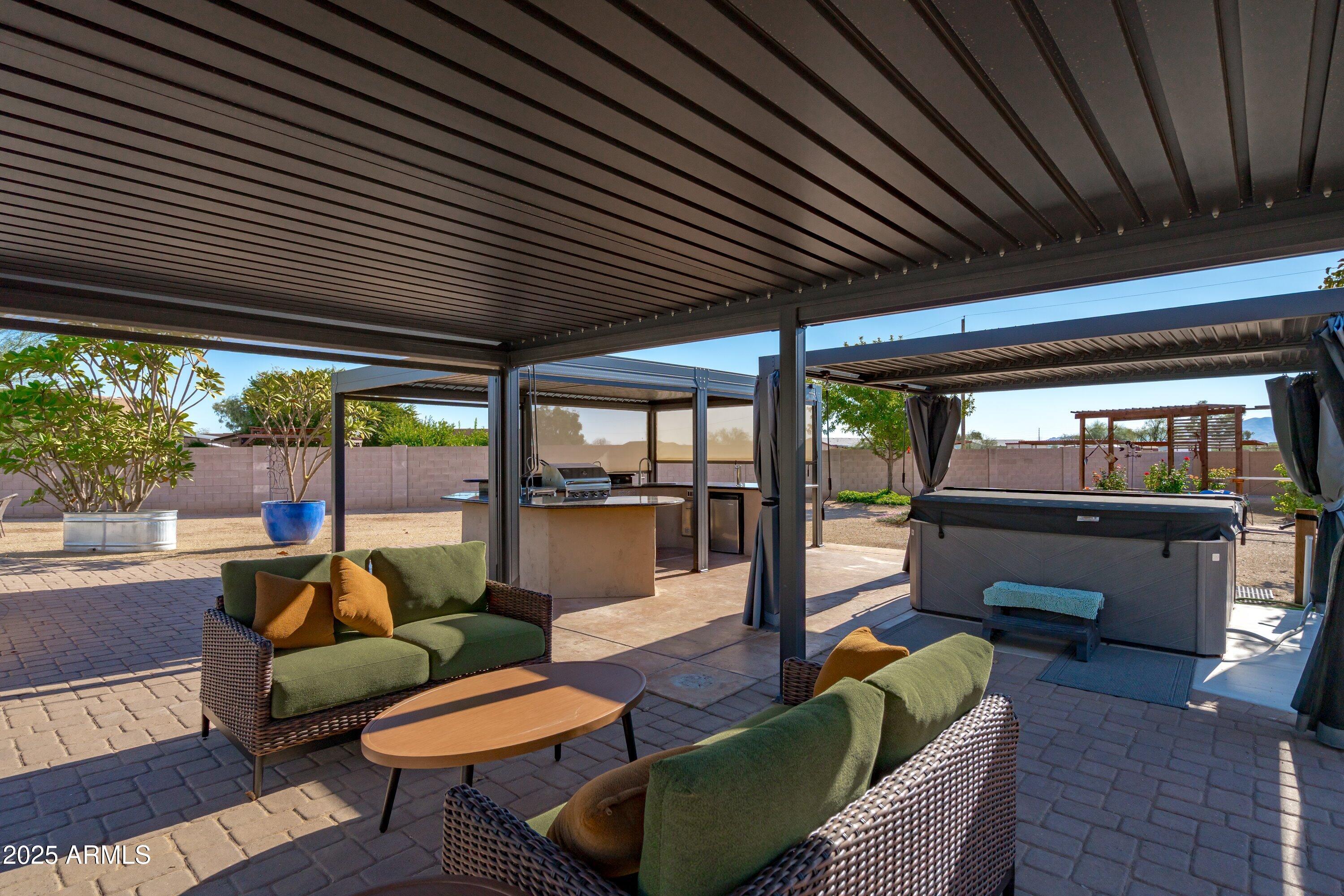 24909 W RED ROBIN Drive