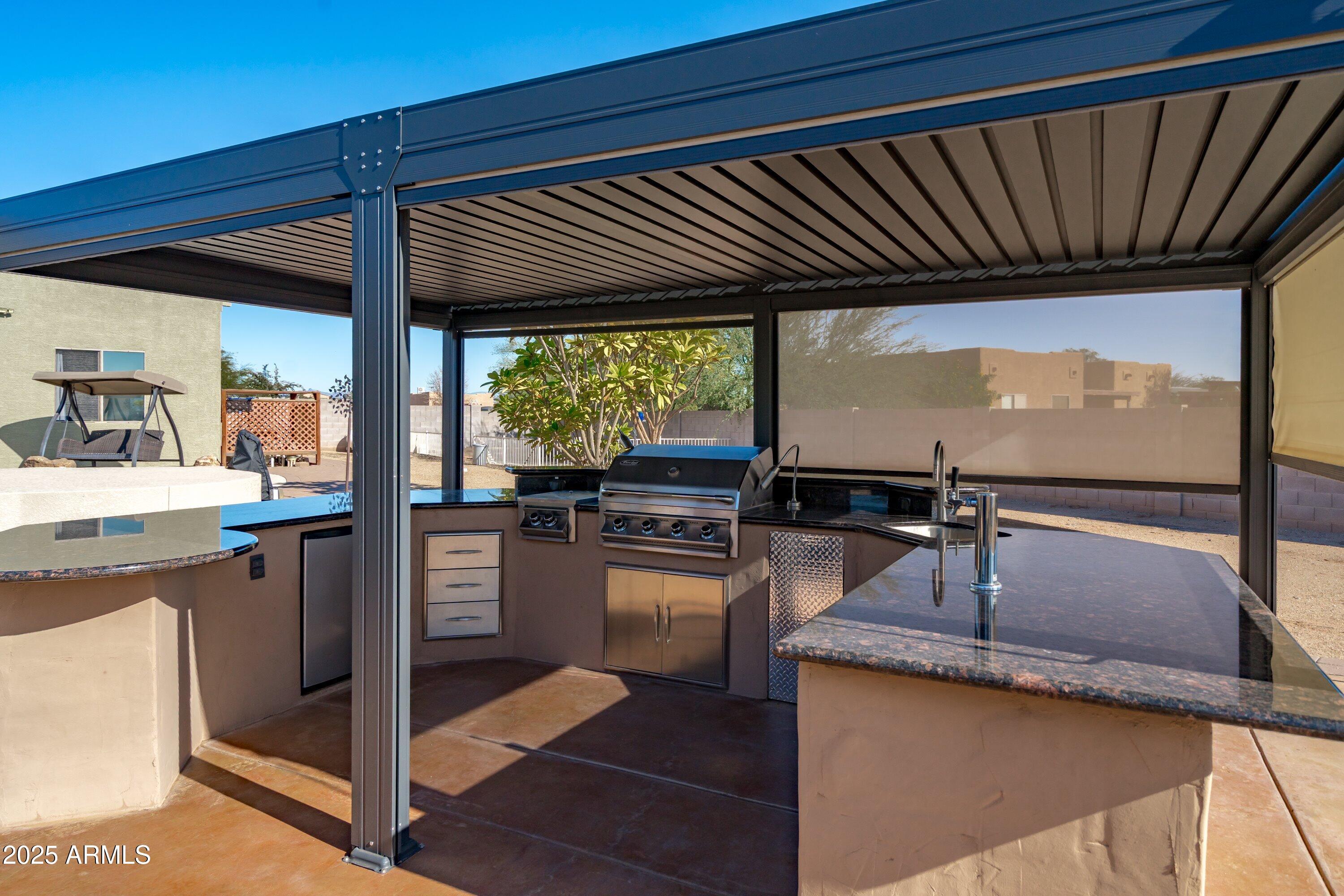 24909 W RED ROBIN Drive