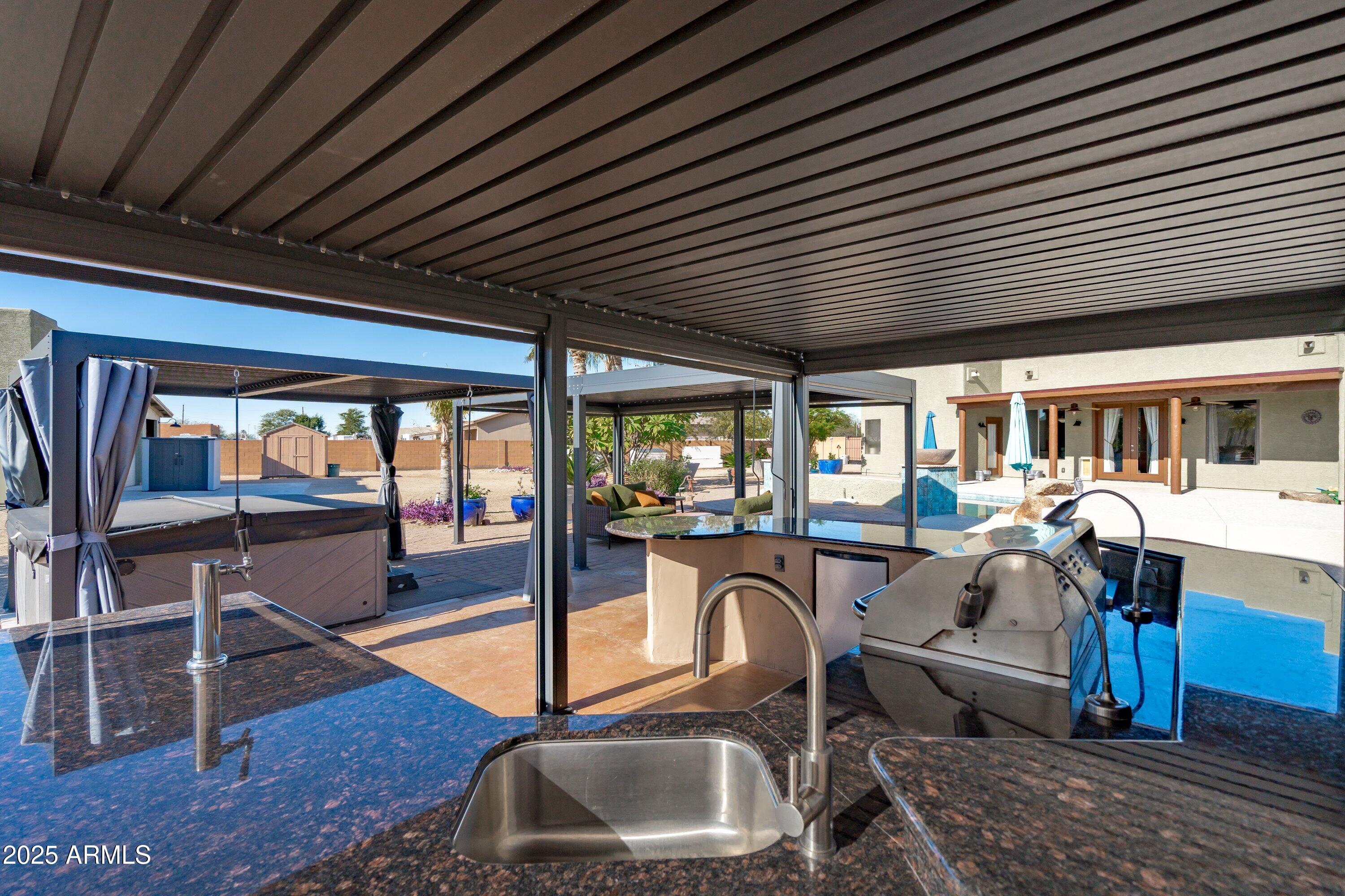 24909 W RED ROBIN Drive