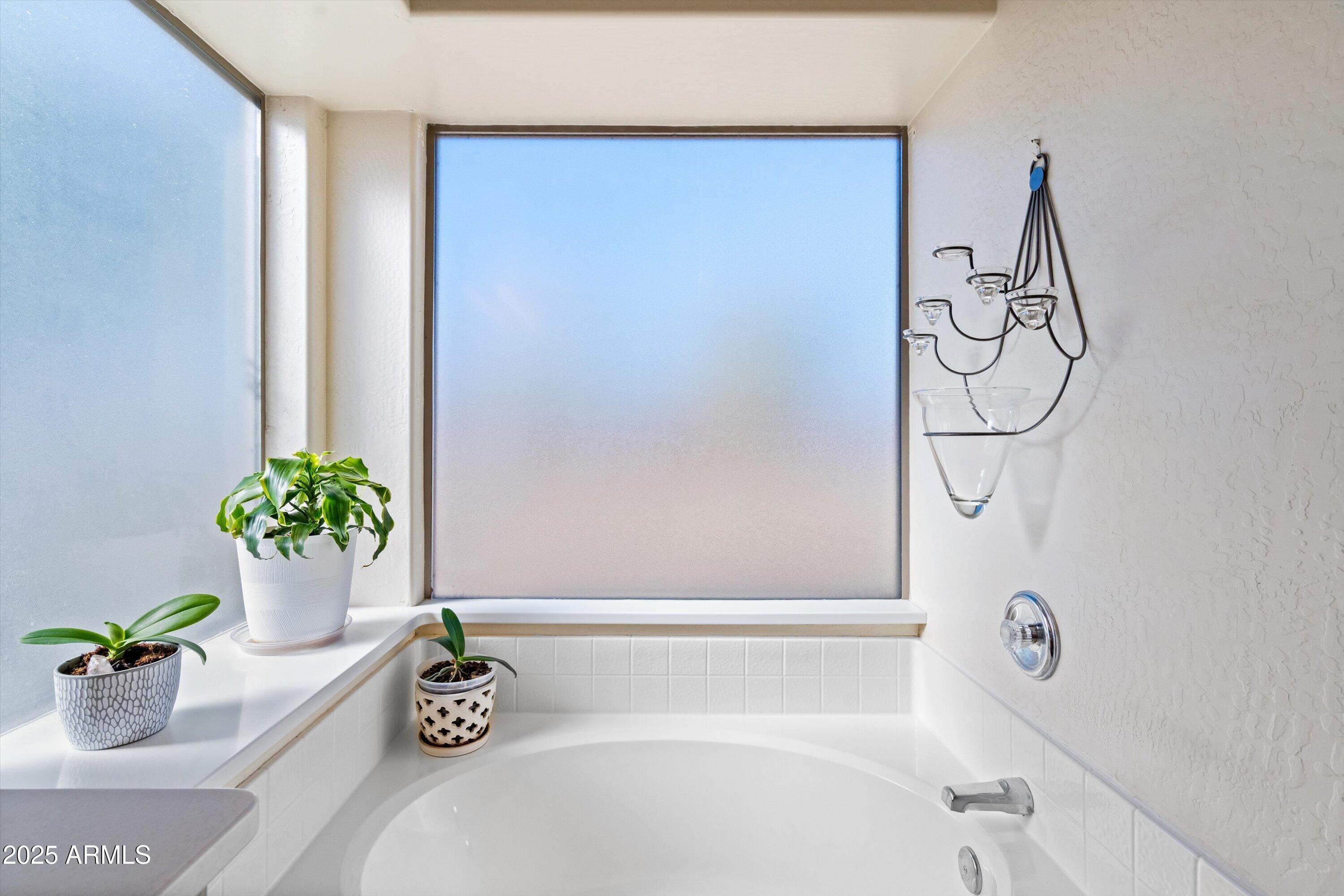 24909 W RED ROBIN Drive