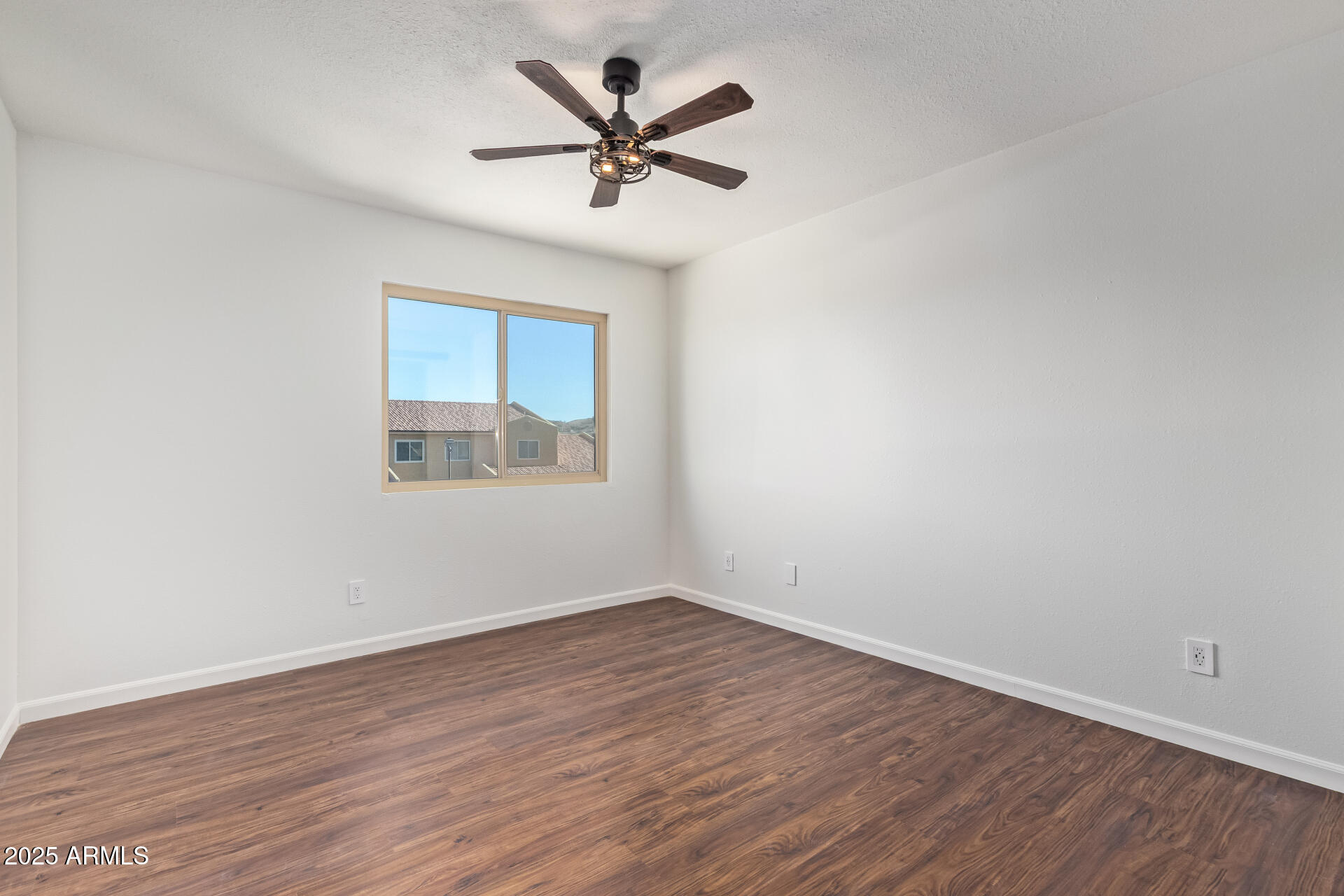 3511 E BASELINE Road 1140