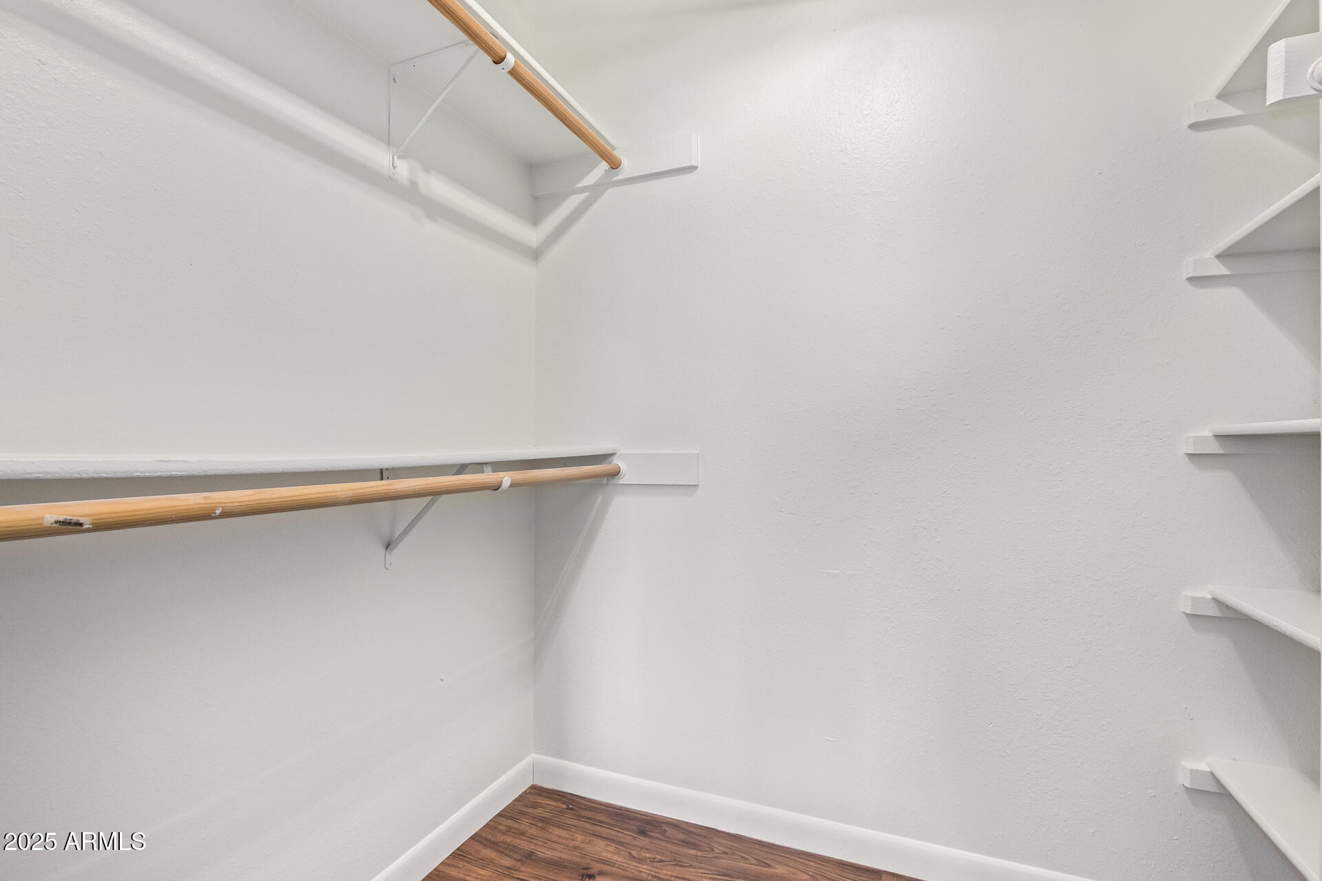 3511 E BASELINE Road 1140