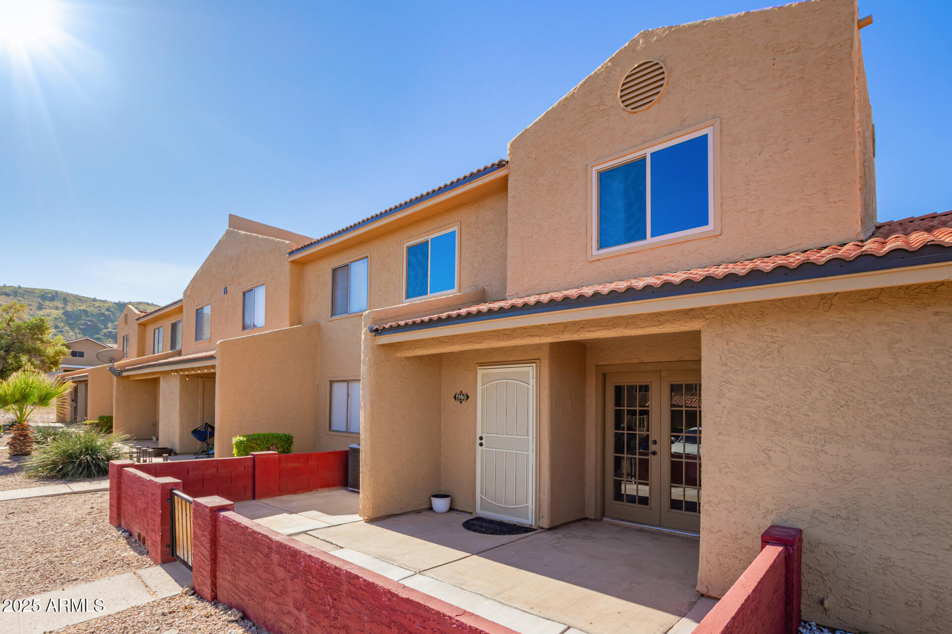 3511 E BASELINE Road 1140