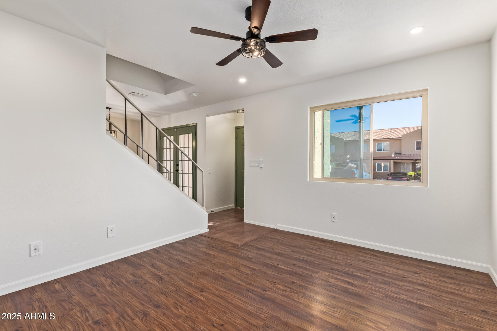 3511 E BASELINE Road 1140