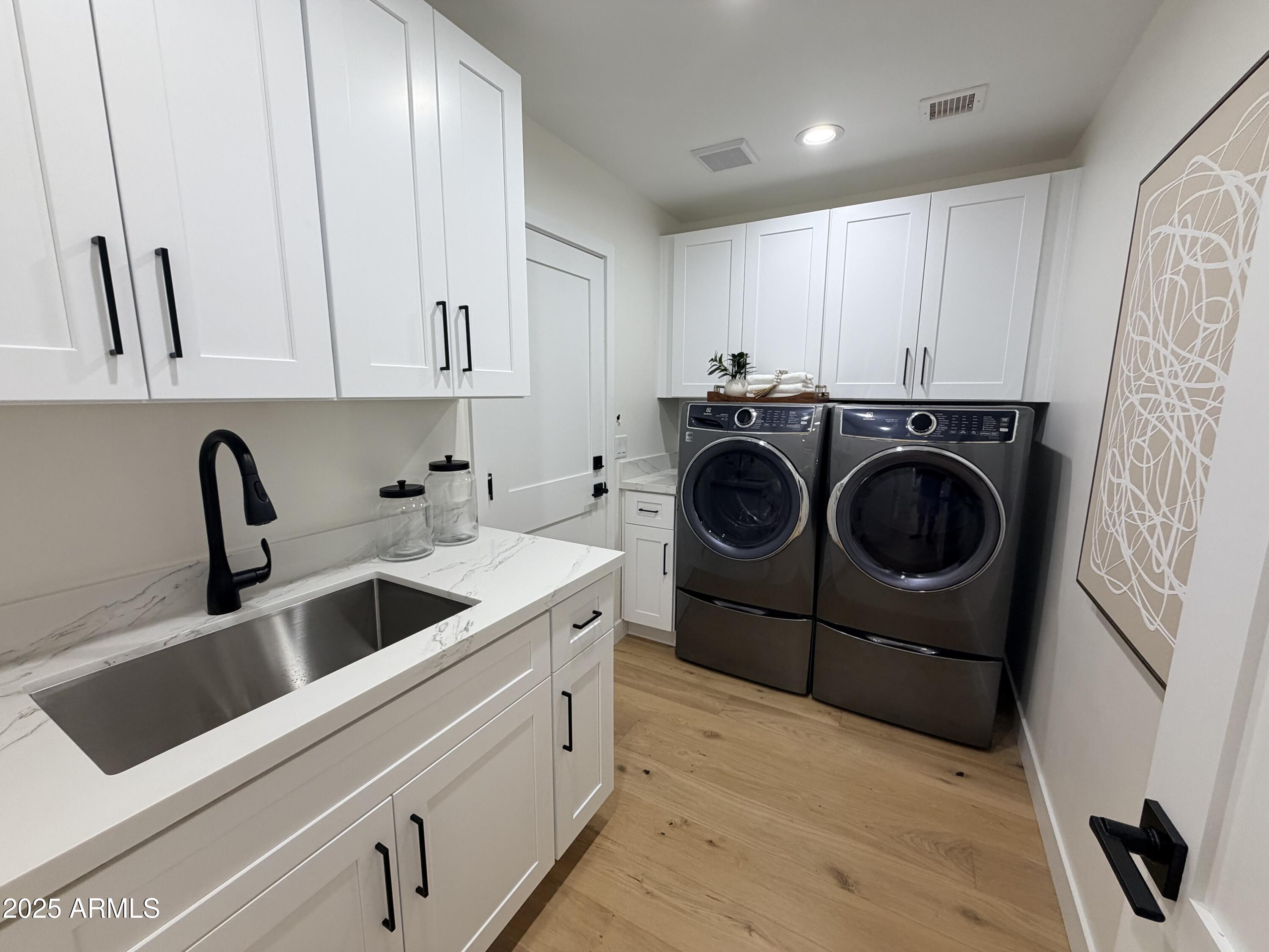 8989 N GAINEY CENTER Drive 149