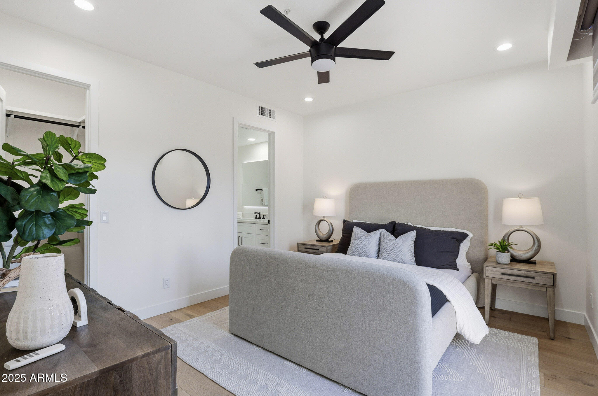 8989 N GAINEY CENTER Drive 149