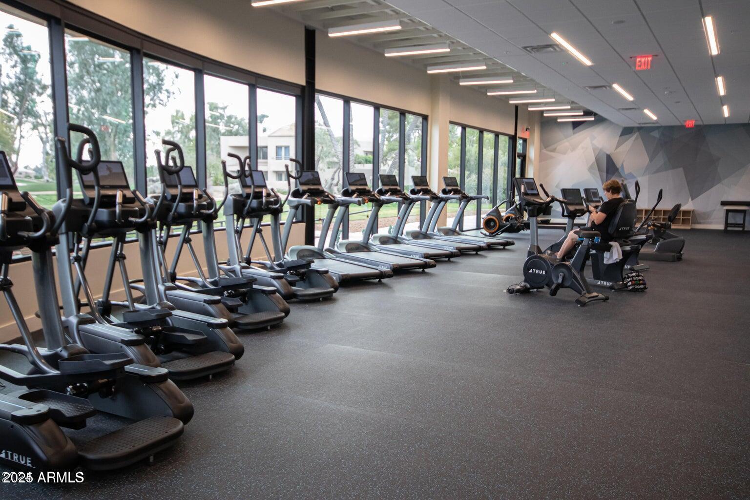 8989 N GAINEY CENTER Drive 149