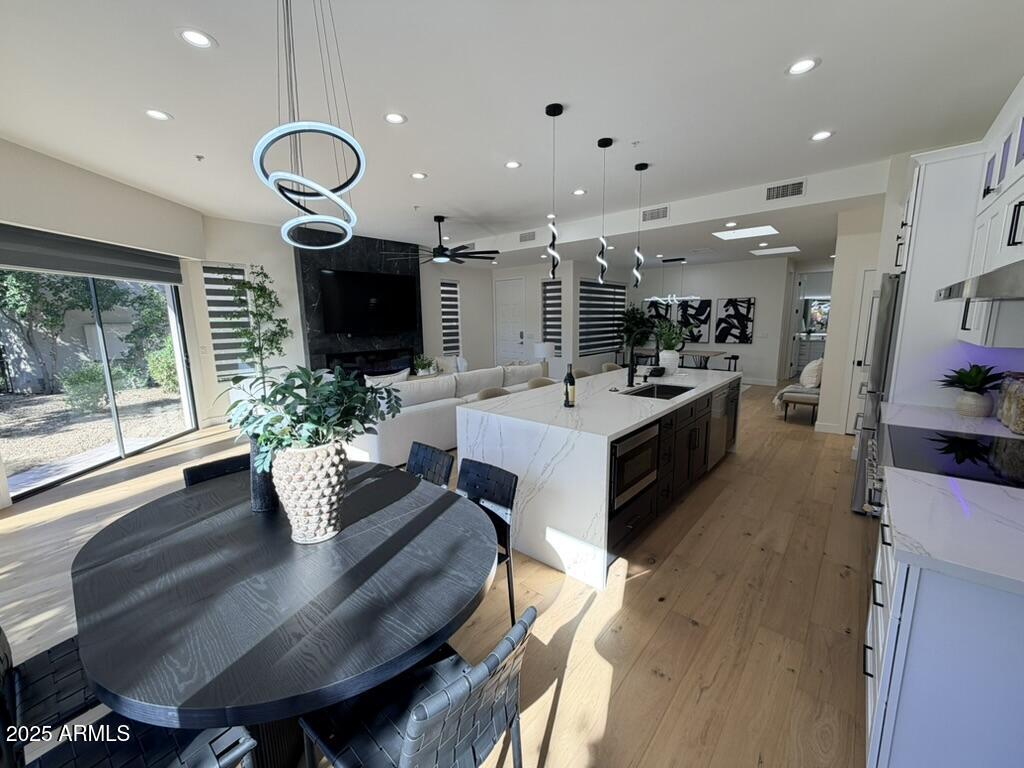 8989 N GAINEY CENTER Drive 149