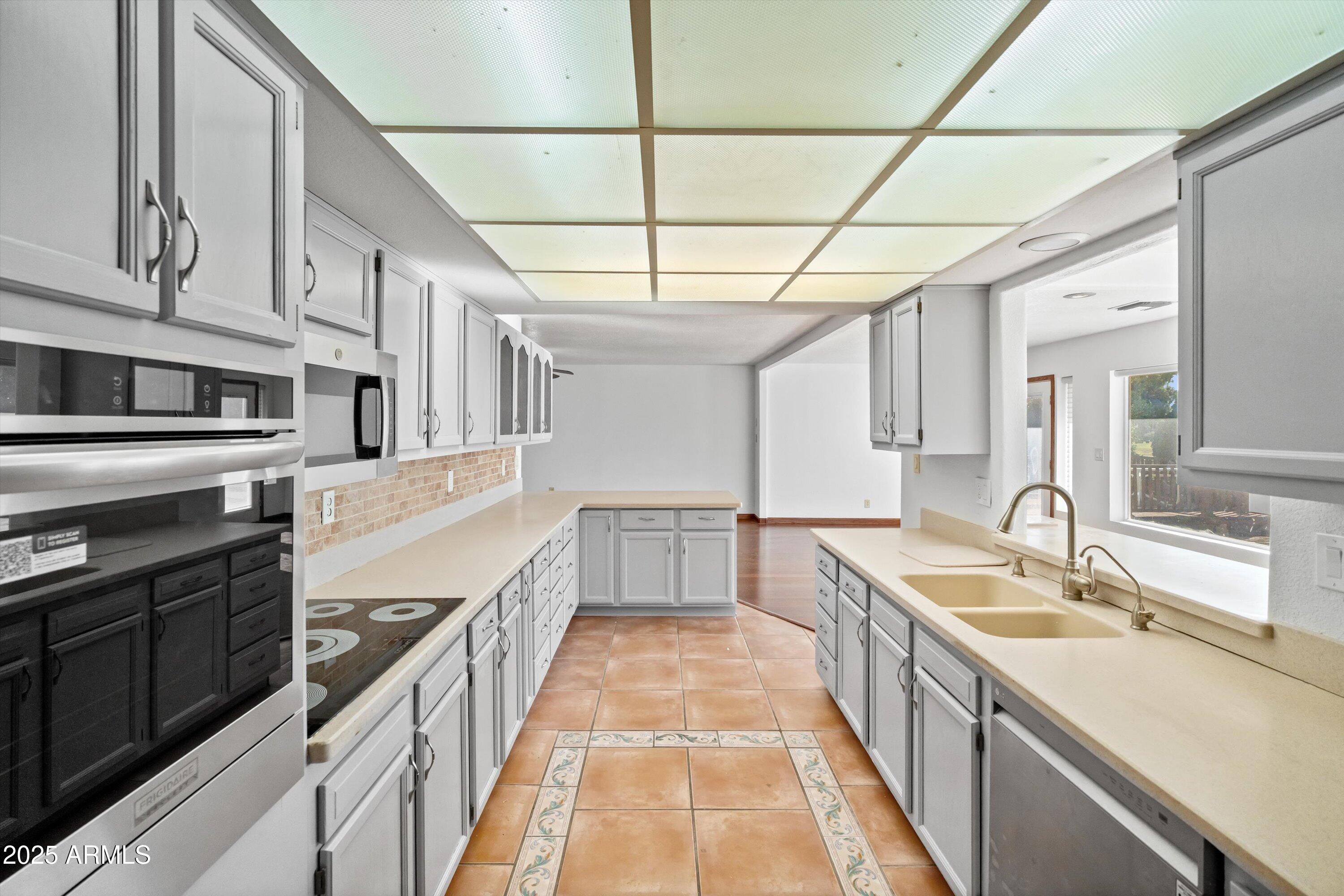 19820 N Cherry Tree Lane