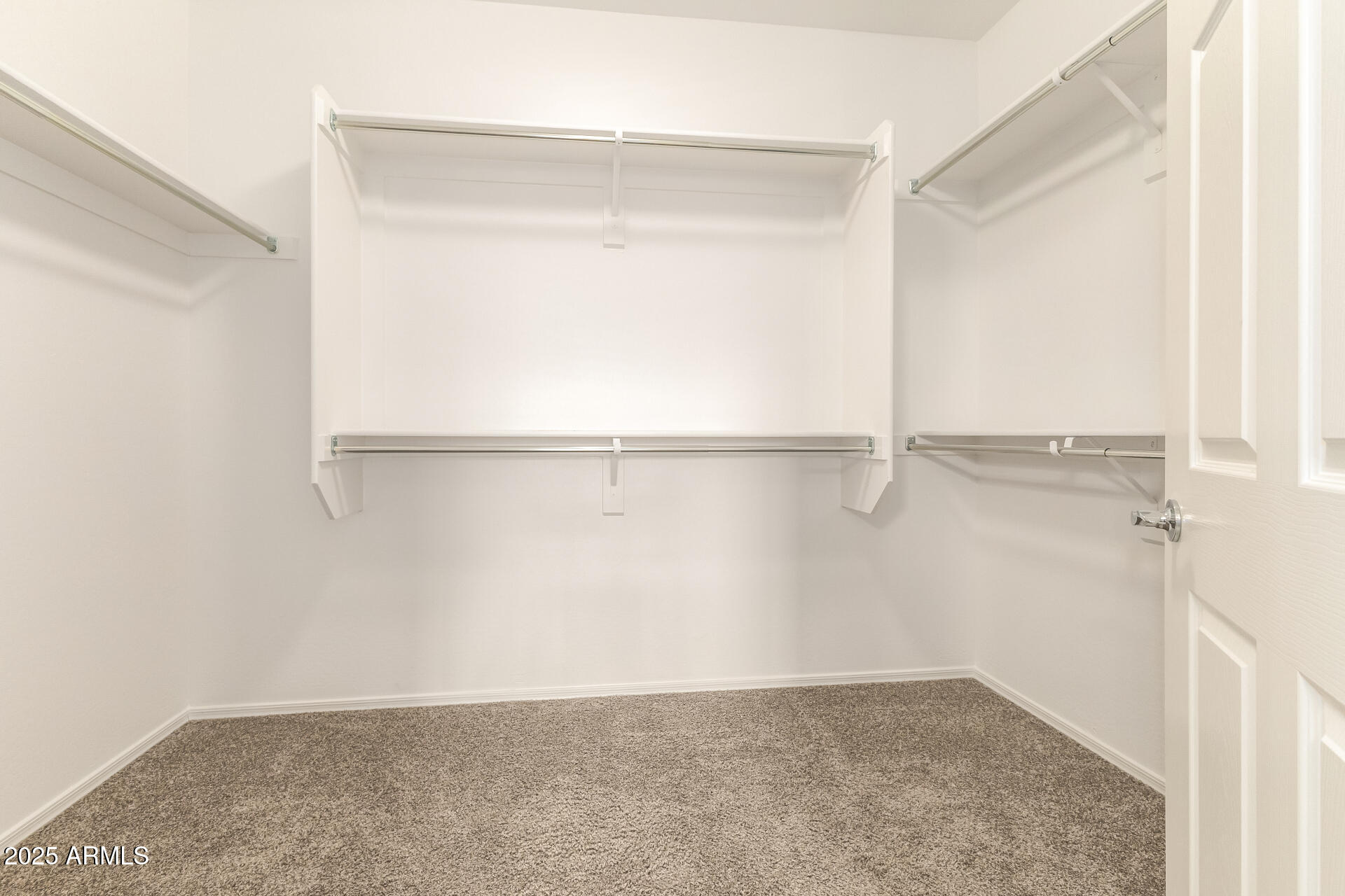 6113 W SANDPIPER Way