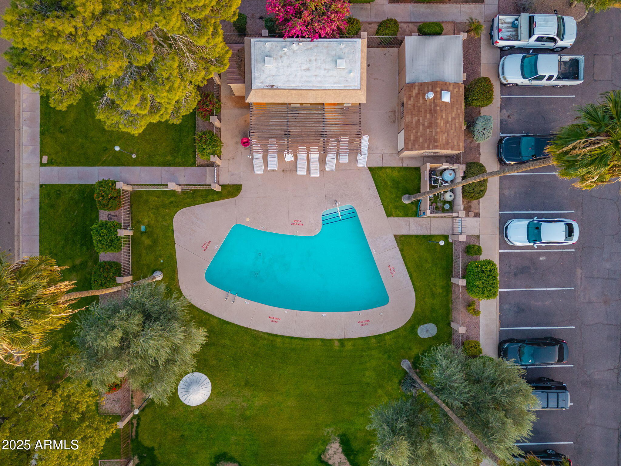 1113 N 84TH Place