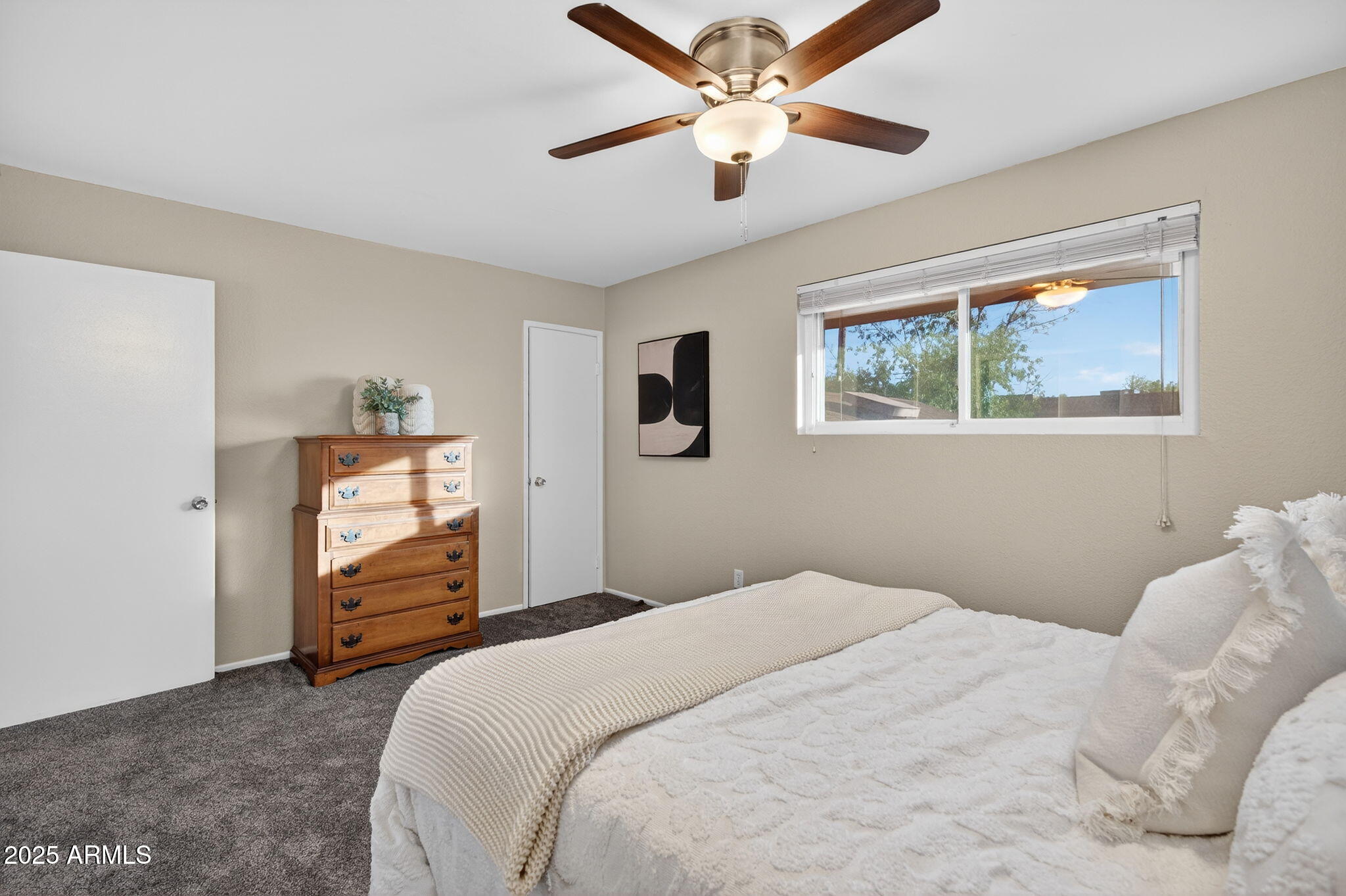 1113 N 84TH Place