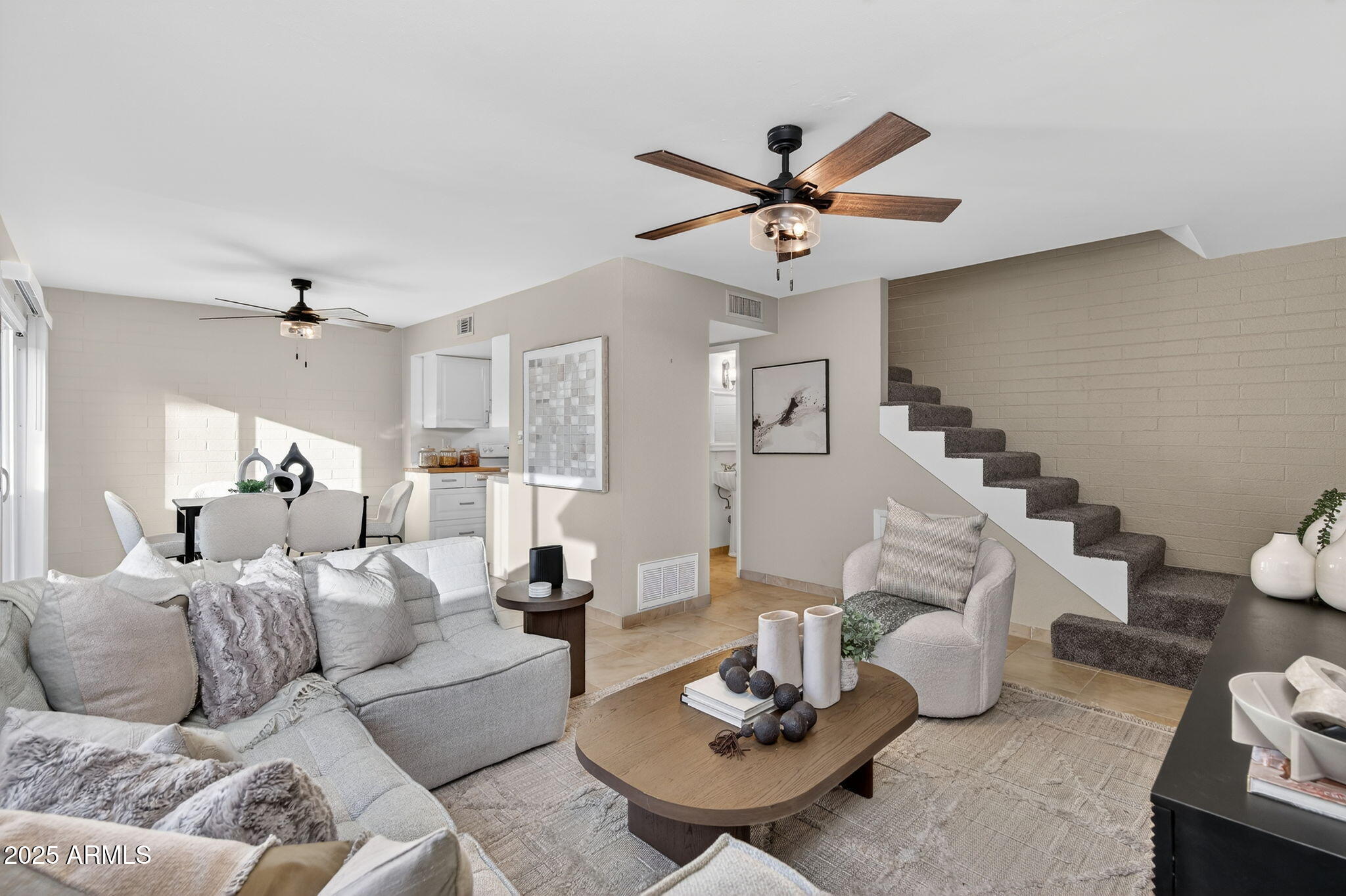 1113 N 84TH Place