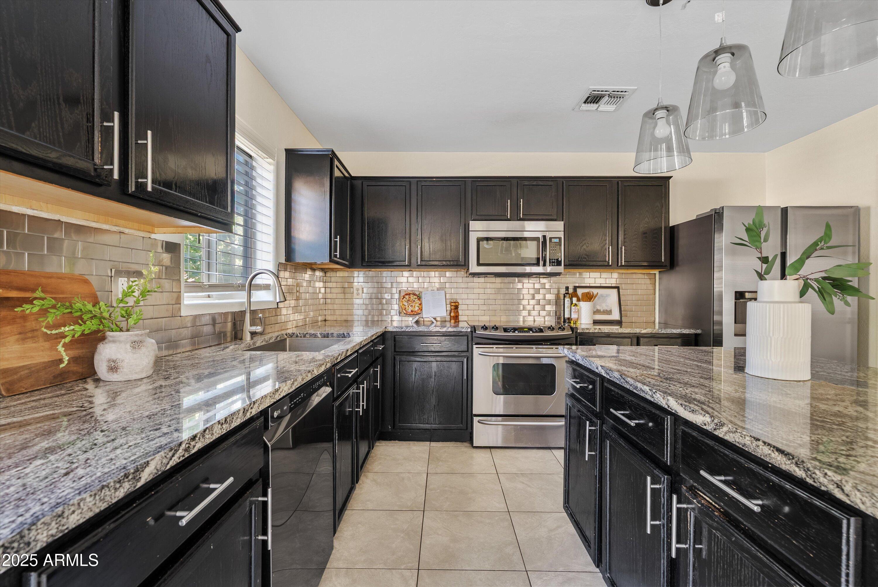 504 E ANASTASIA Street