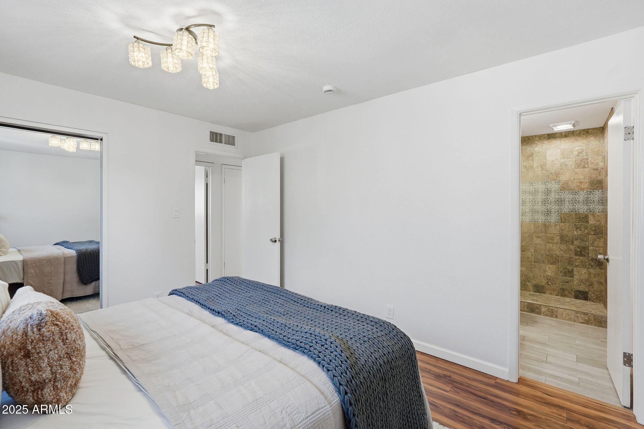 8725 E CORONADO Road