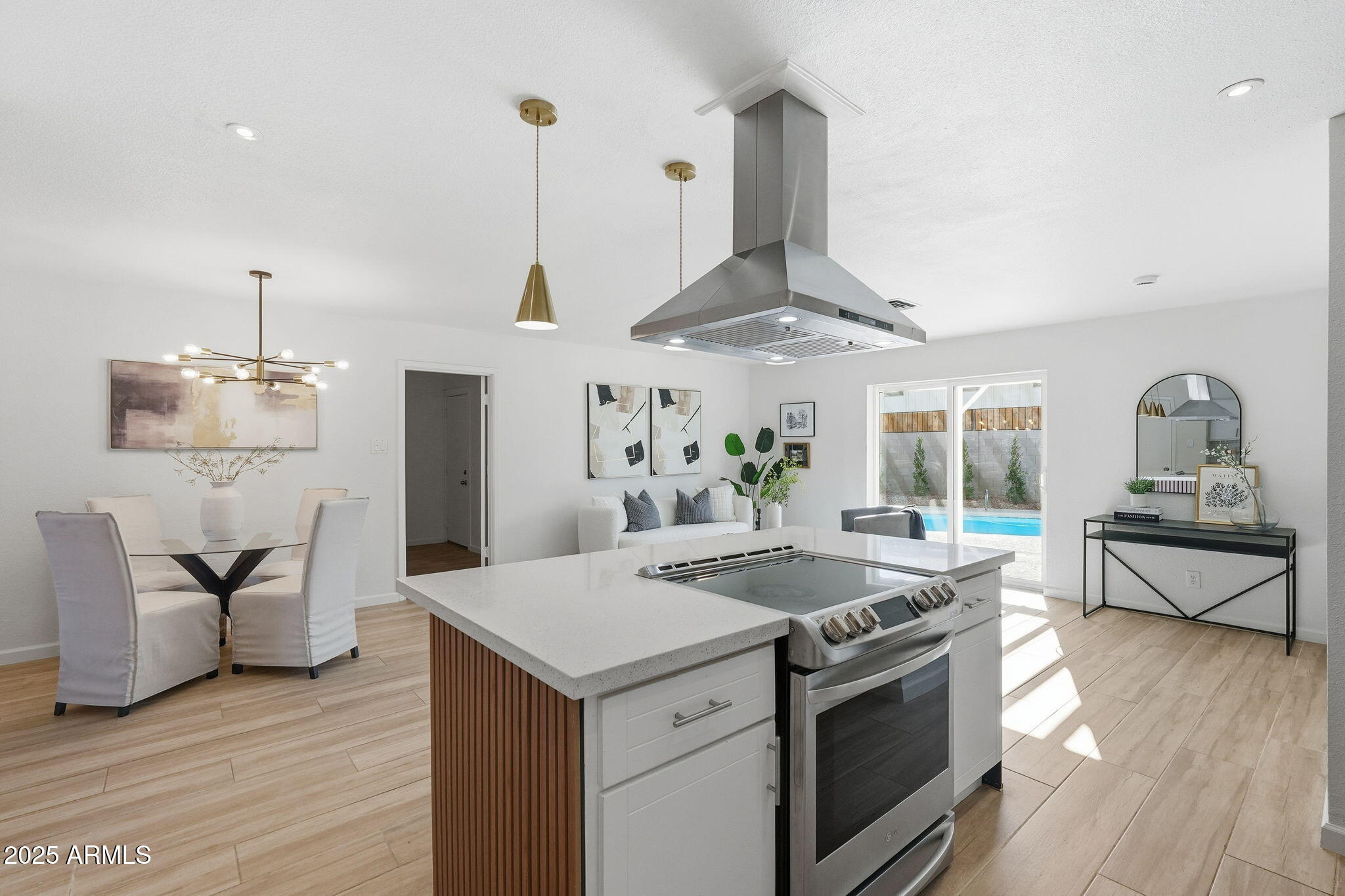 8725 E CORONADO Road