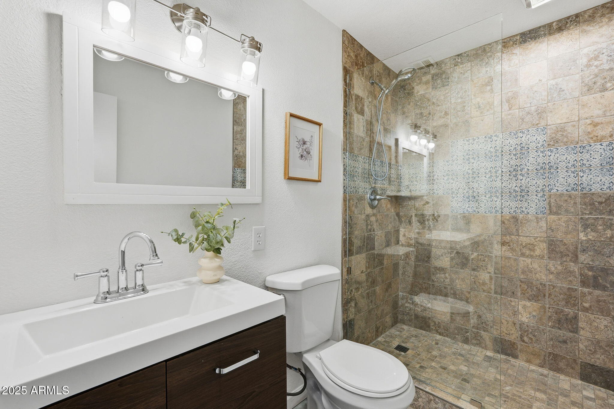 8725 E CORONADO Road