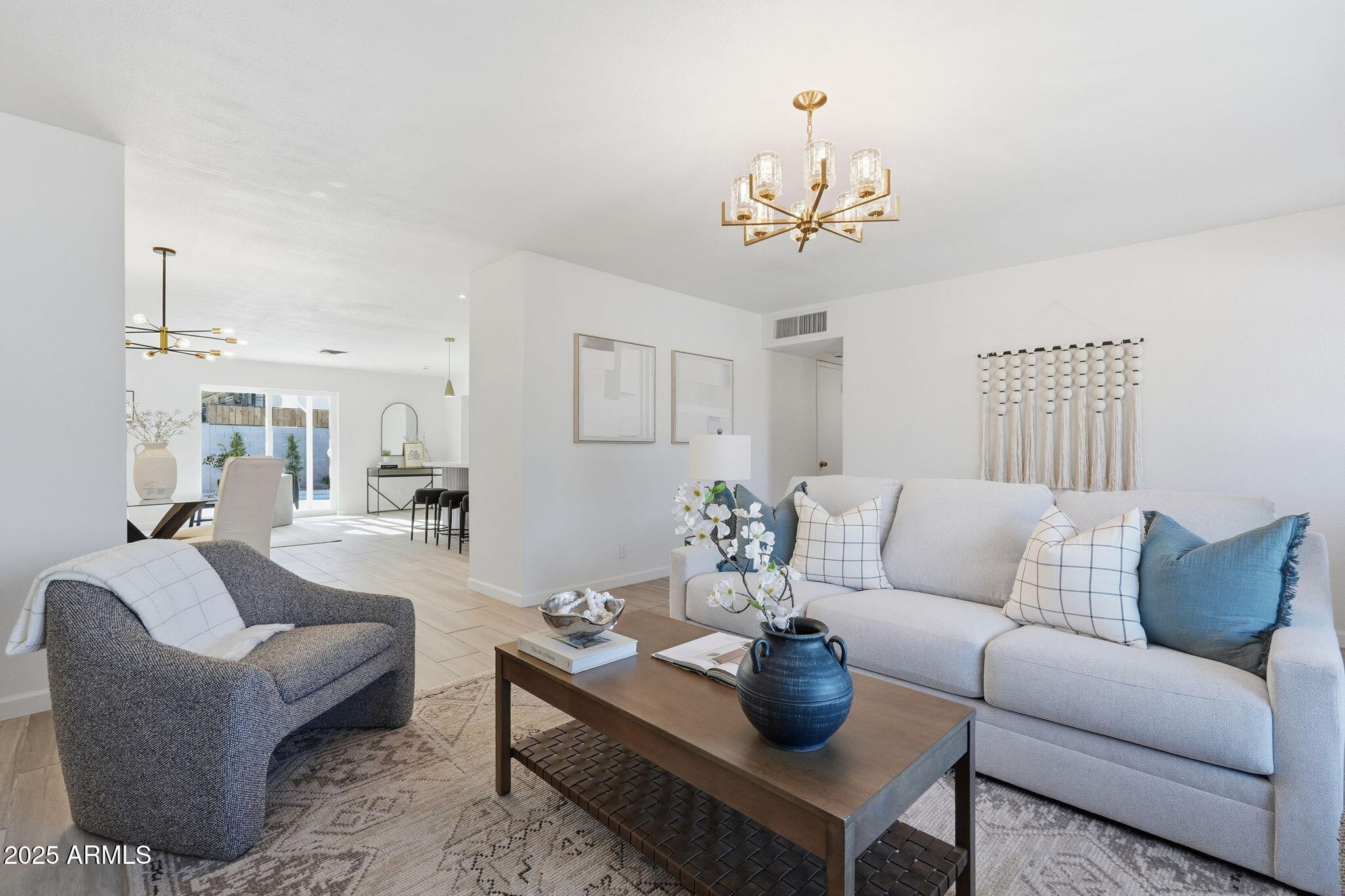 8725 E CORONADO Road