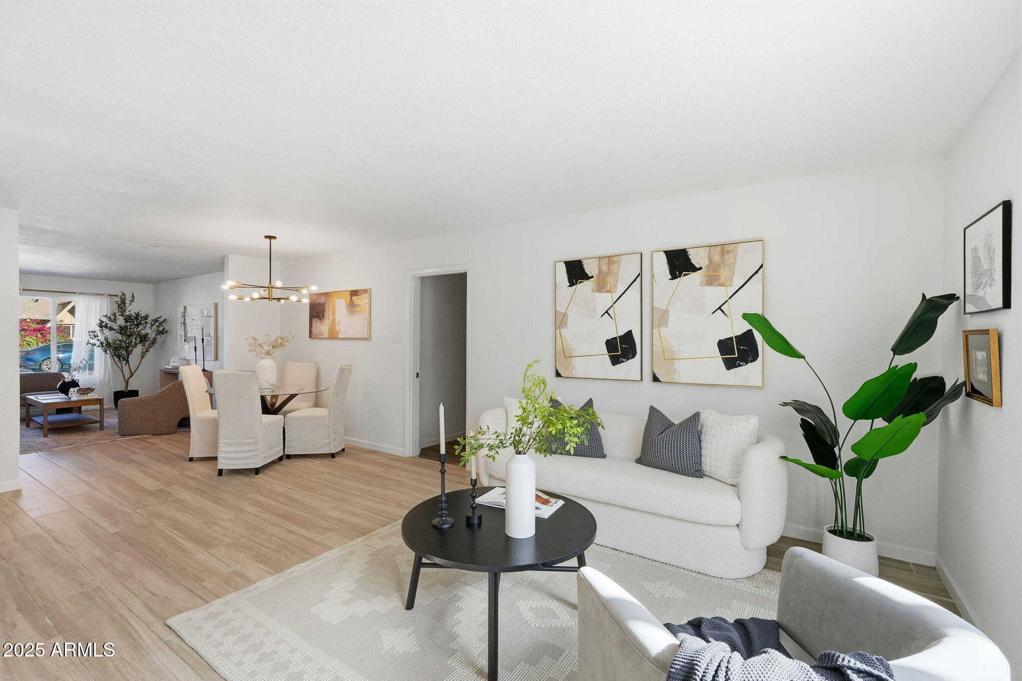 8725 E CORONADO Road