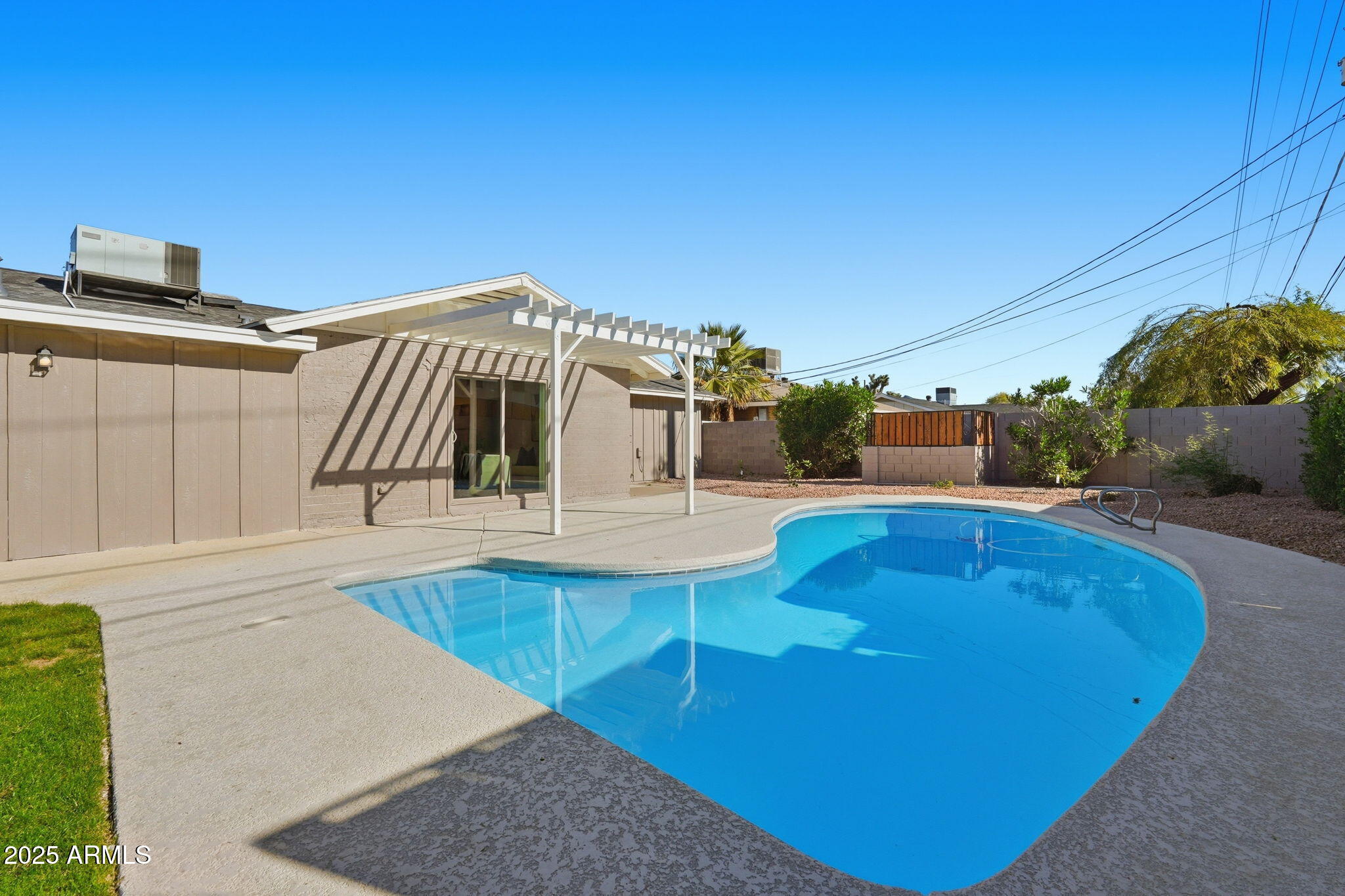 8725 E CORONADO Road