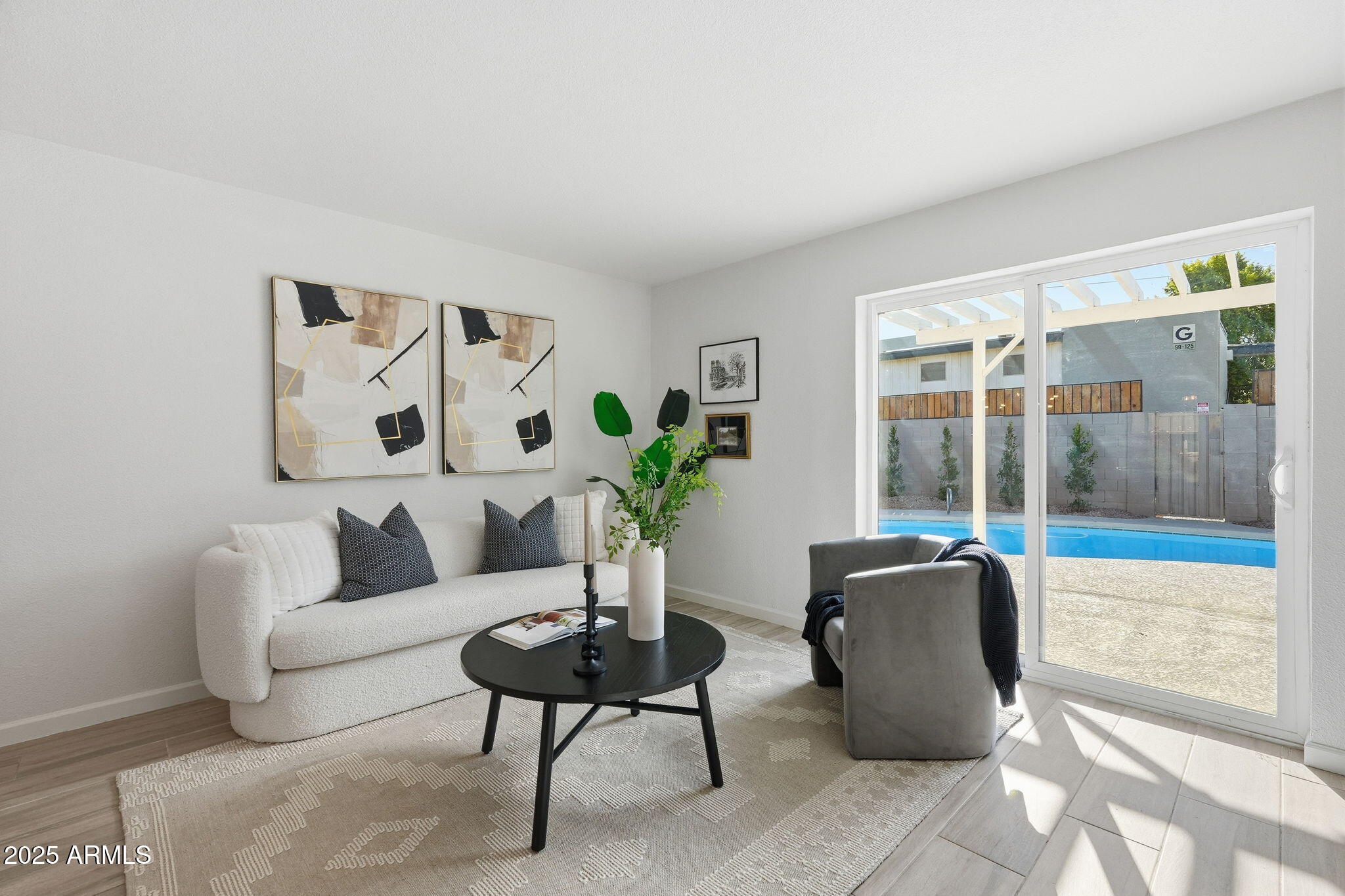 8725 E CORONADO Road