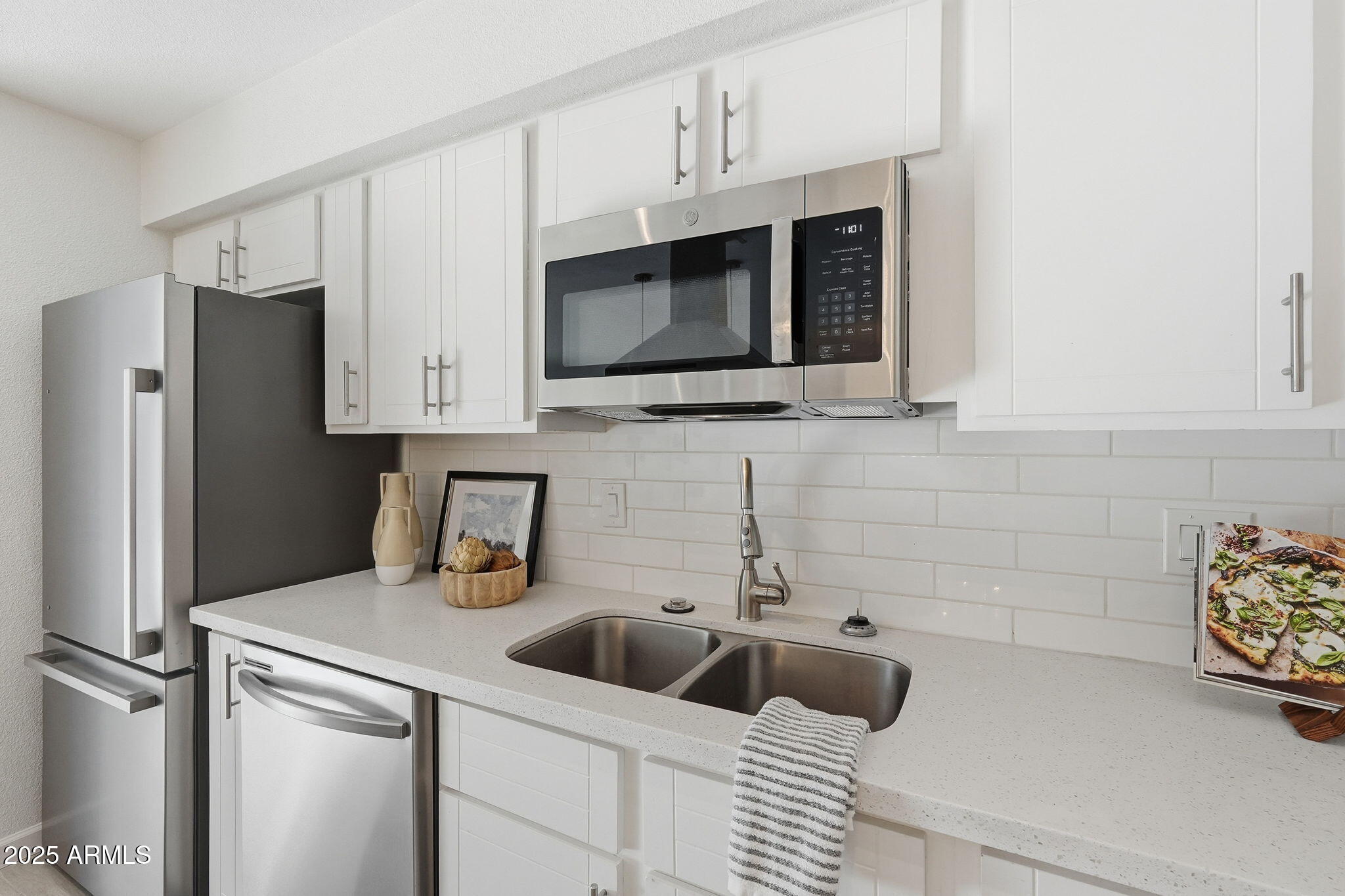 8725 E CORONADO Road