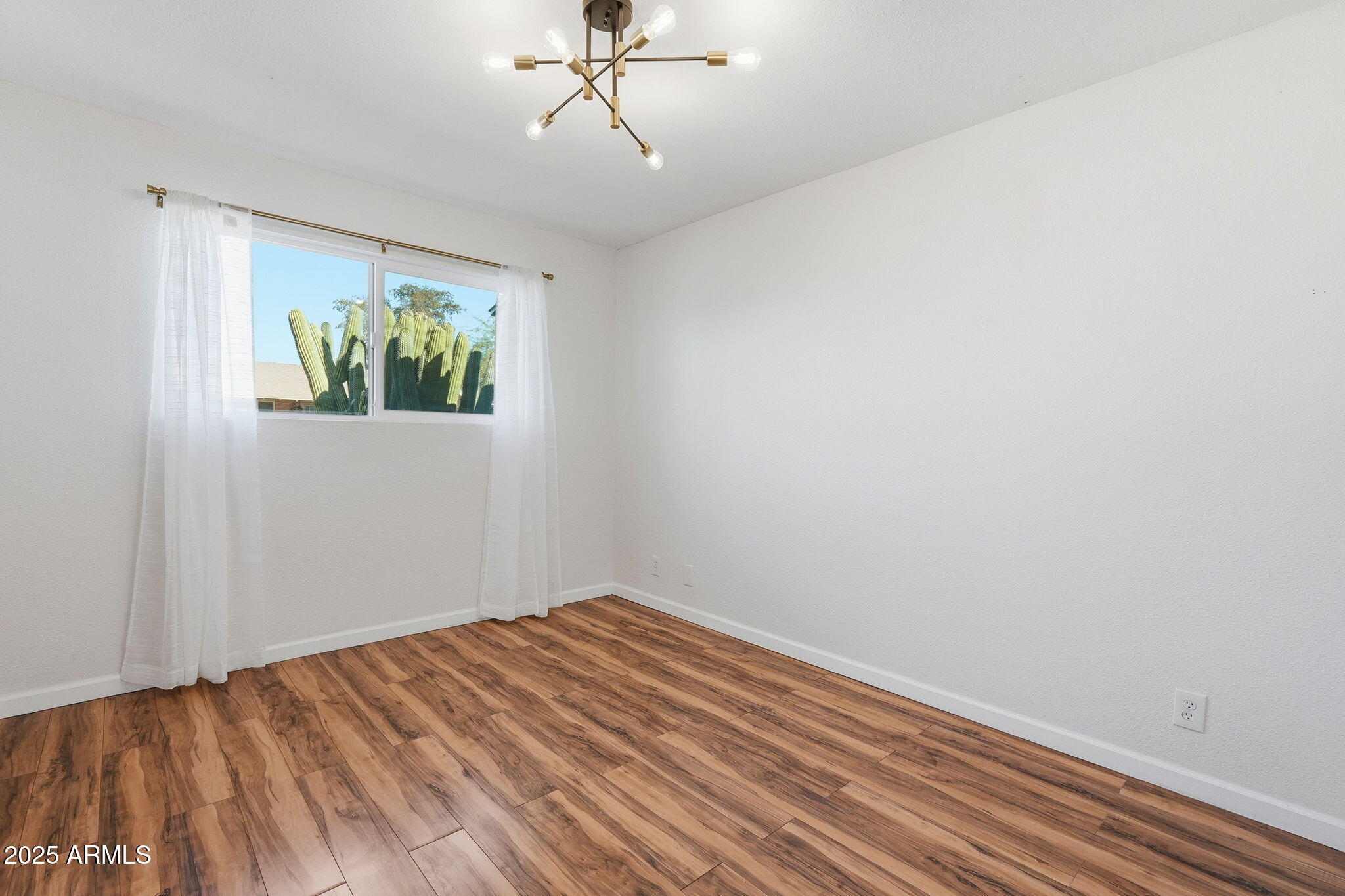 8725 E CORONADO Road