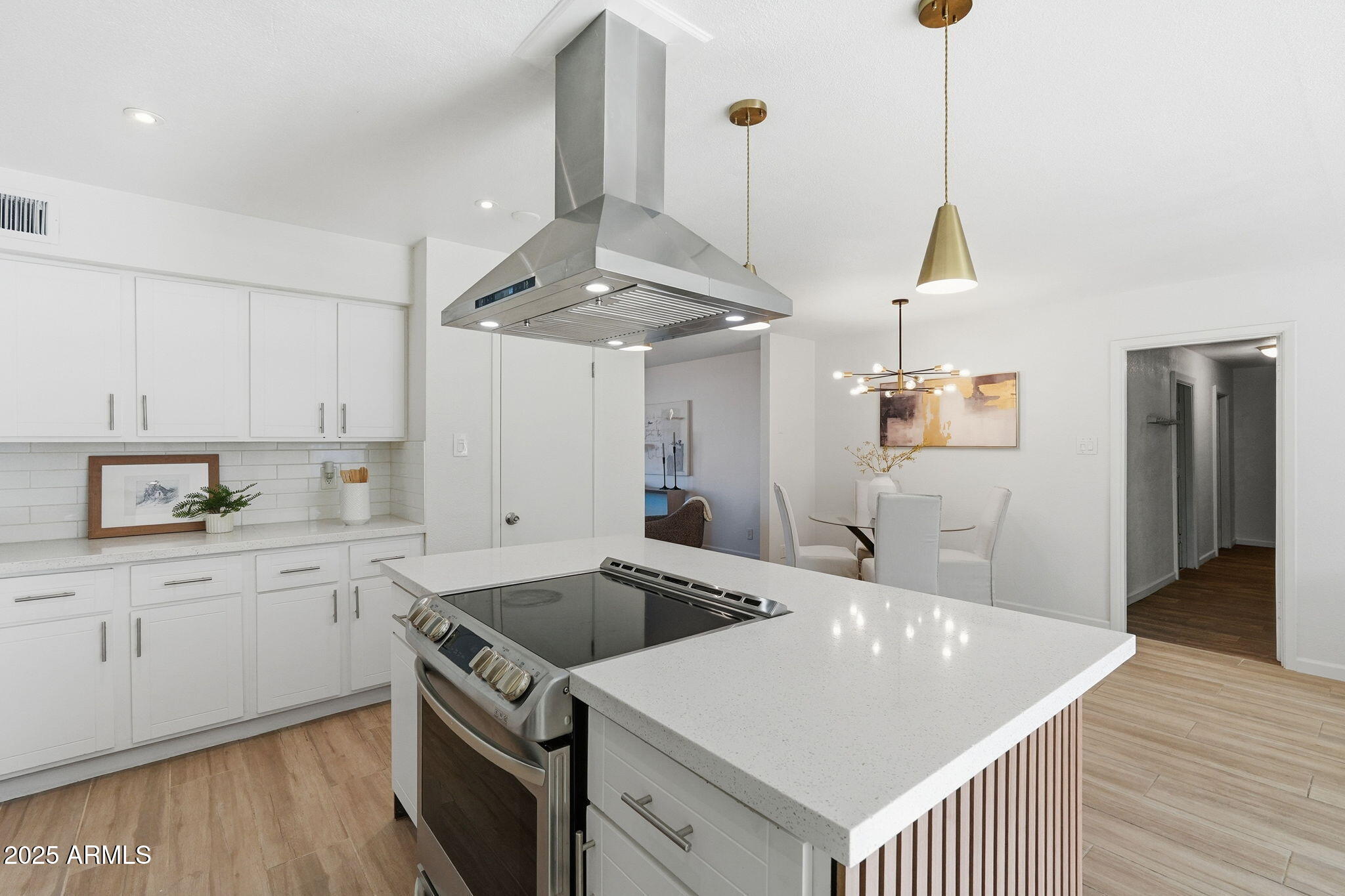 8725 E CORONADO Road