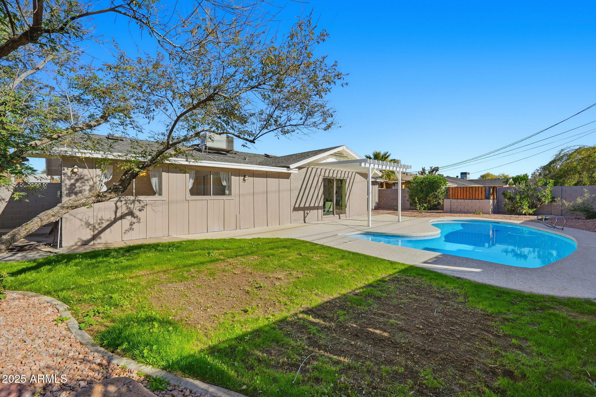 8725 E CORONADO Road