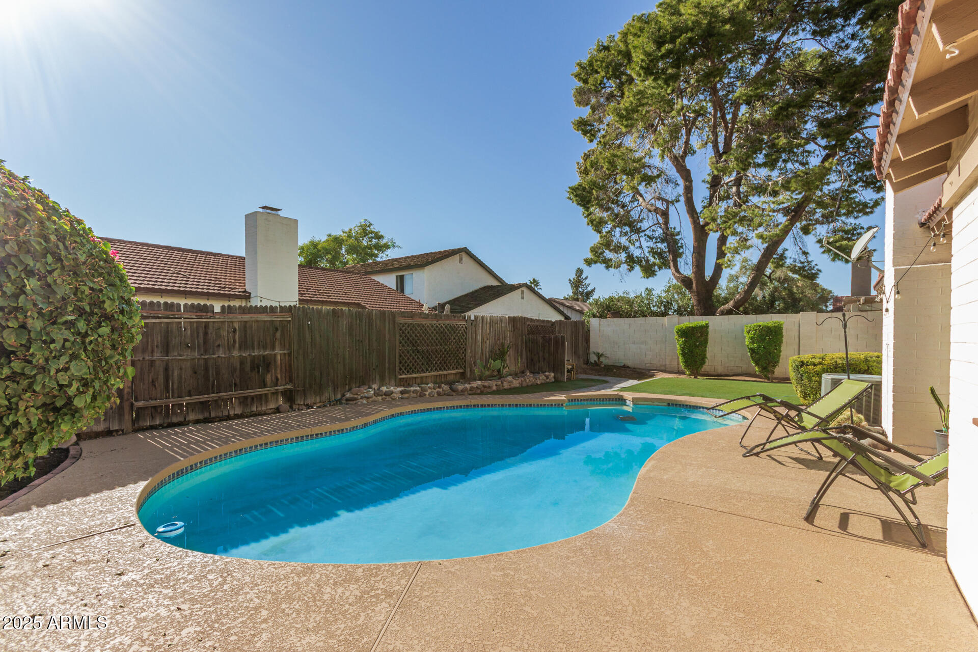 959 E LOBSTER TRAP Lane