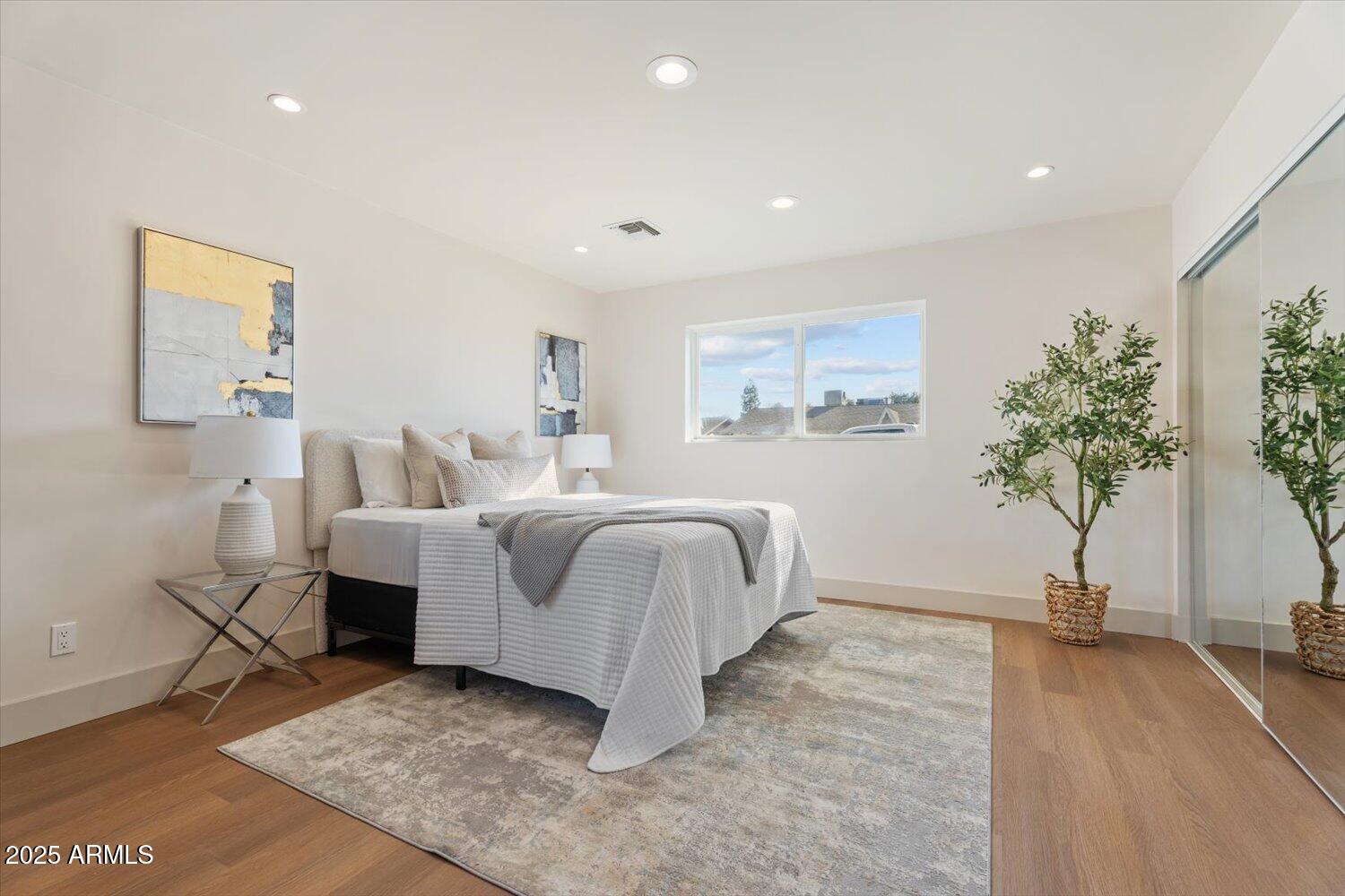 8408 E RANCHO VISTA Drive