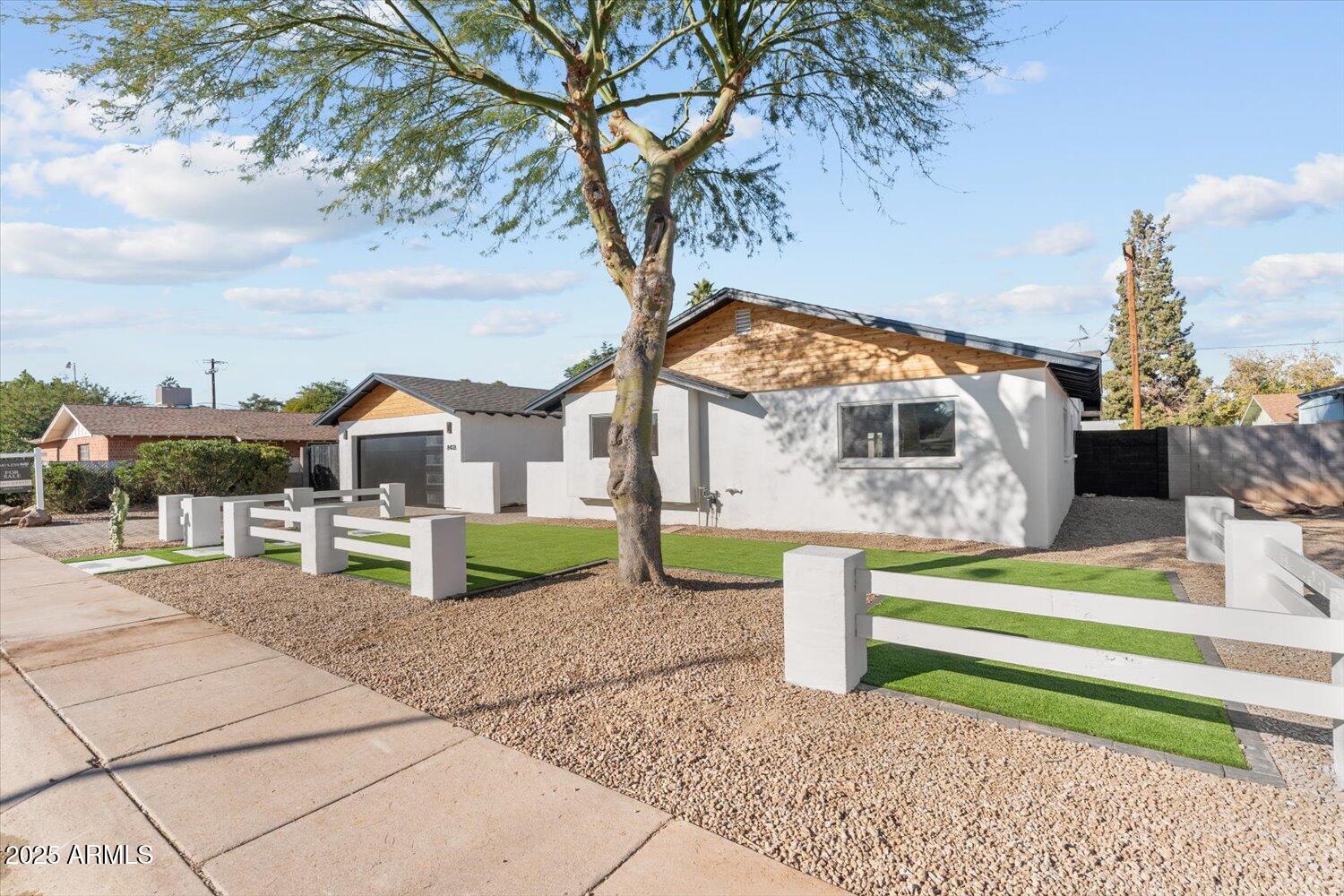 8408 E RANCHO VISTA Drive