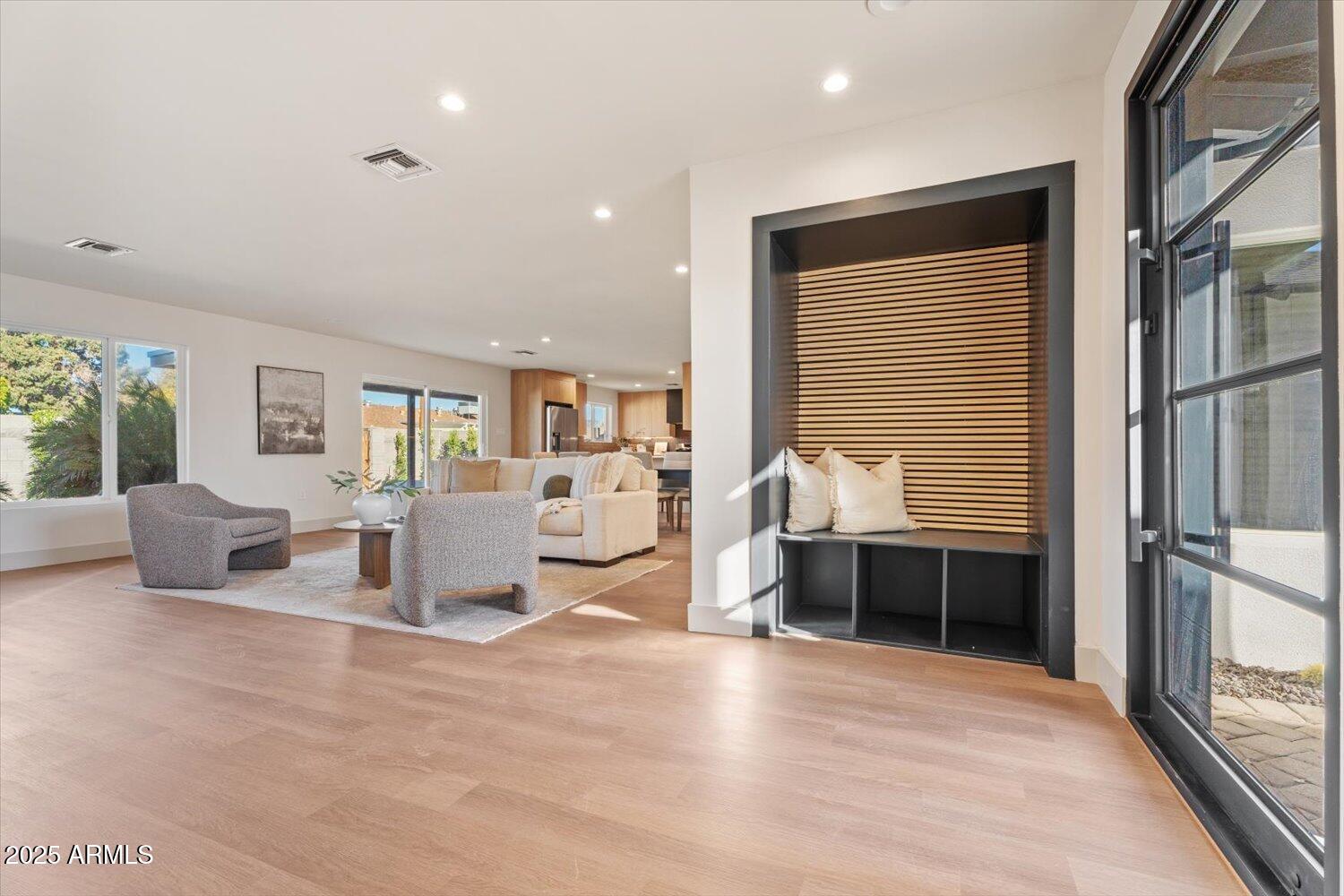 8408 E RANCHO VISTA Drive