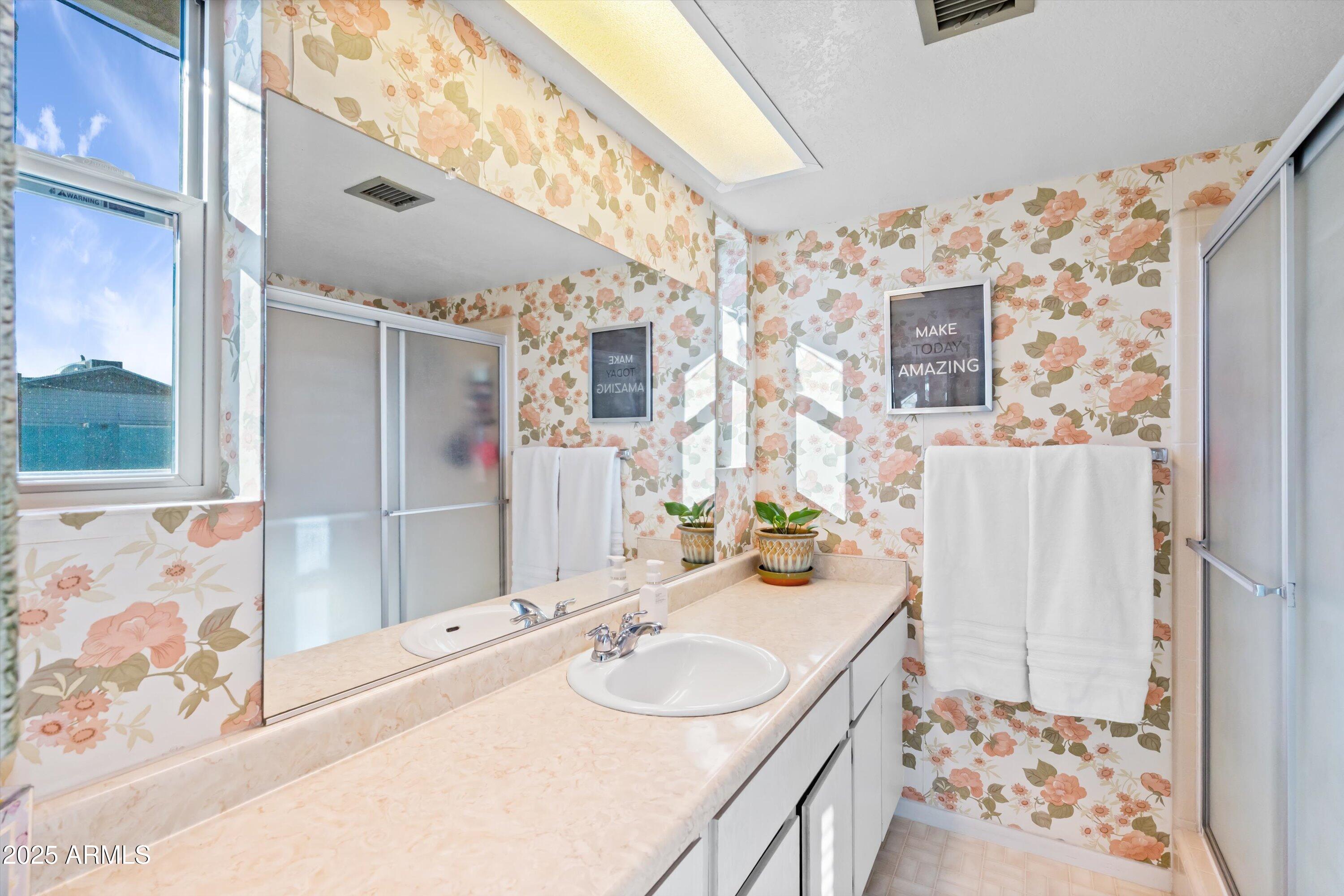 10443 W BUTLER Drive