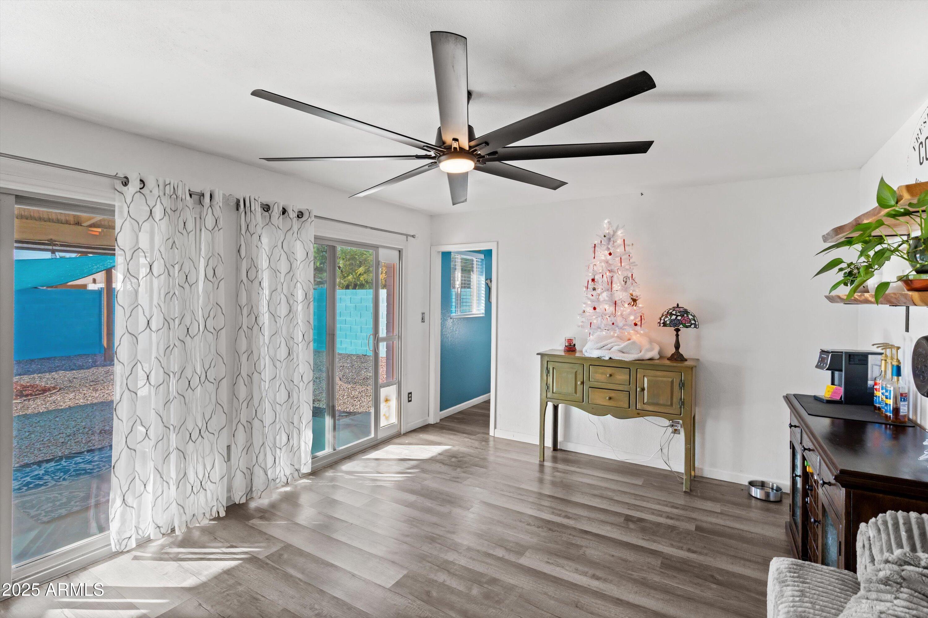 10443 W BUTLER Drive