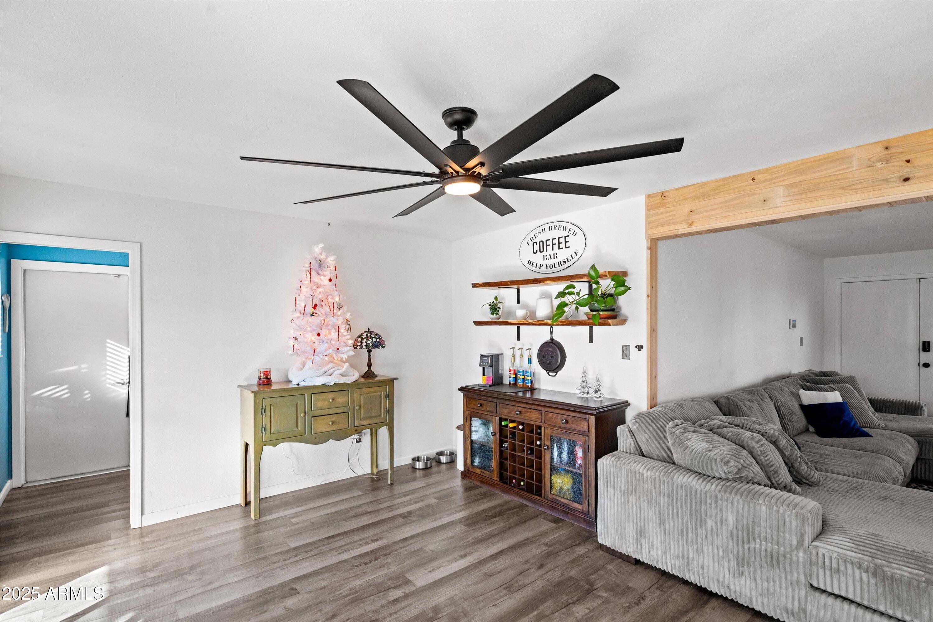 10443 W BUTLER Drive