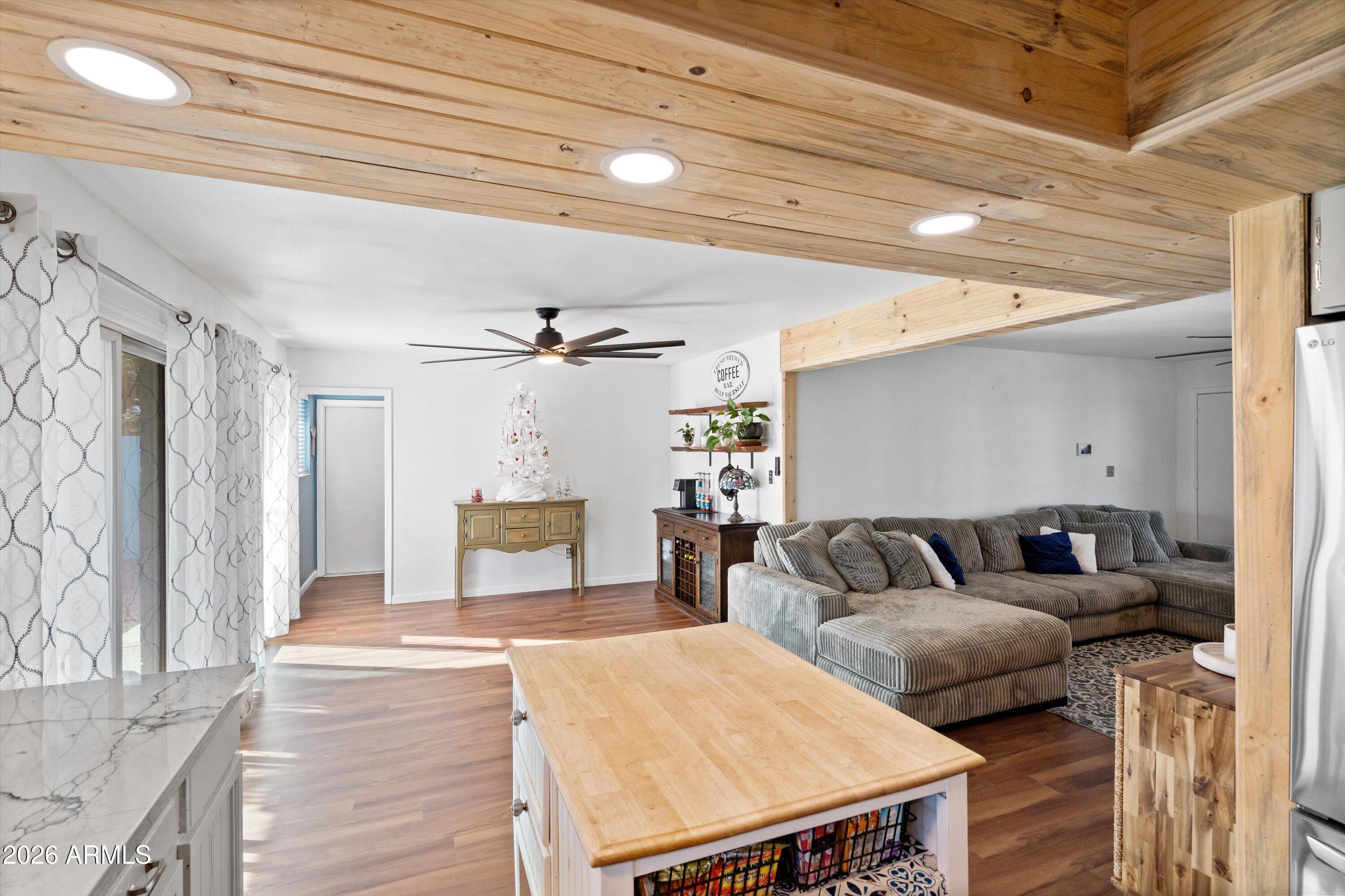 10443 W BUTLER Drive