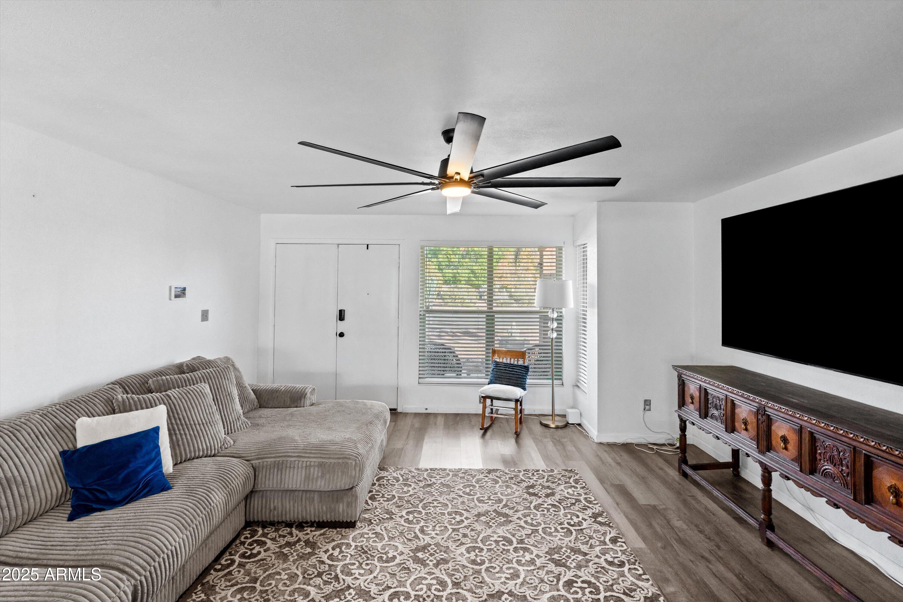 10443 W BUTLER Drive