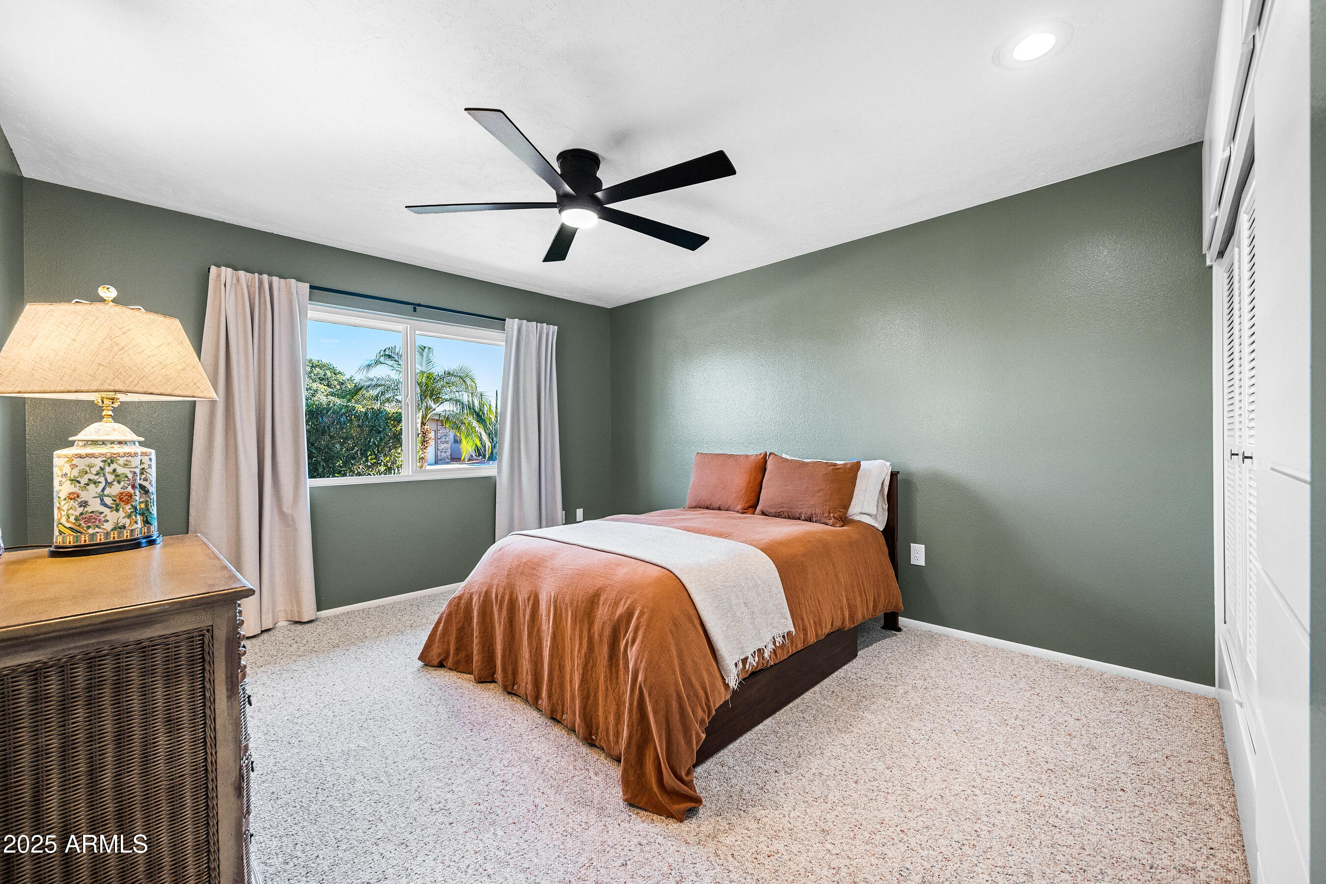 16869 N Meadow Park Drive