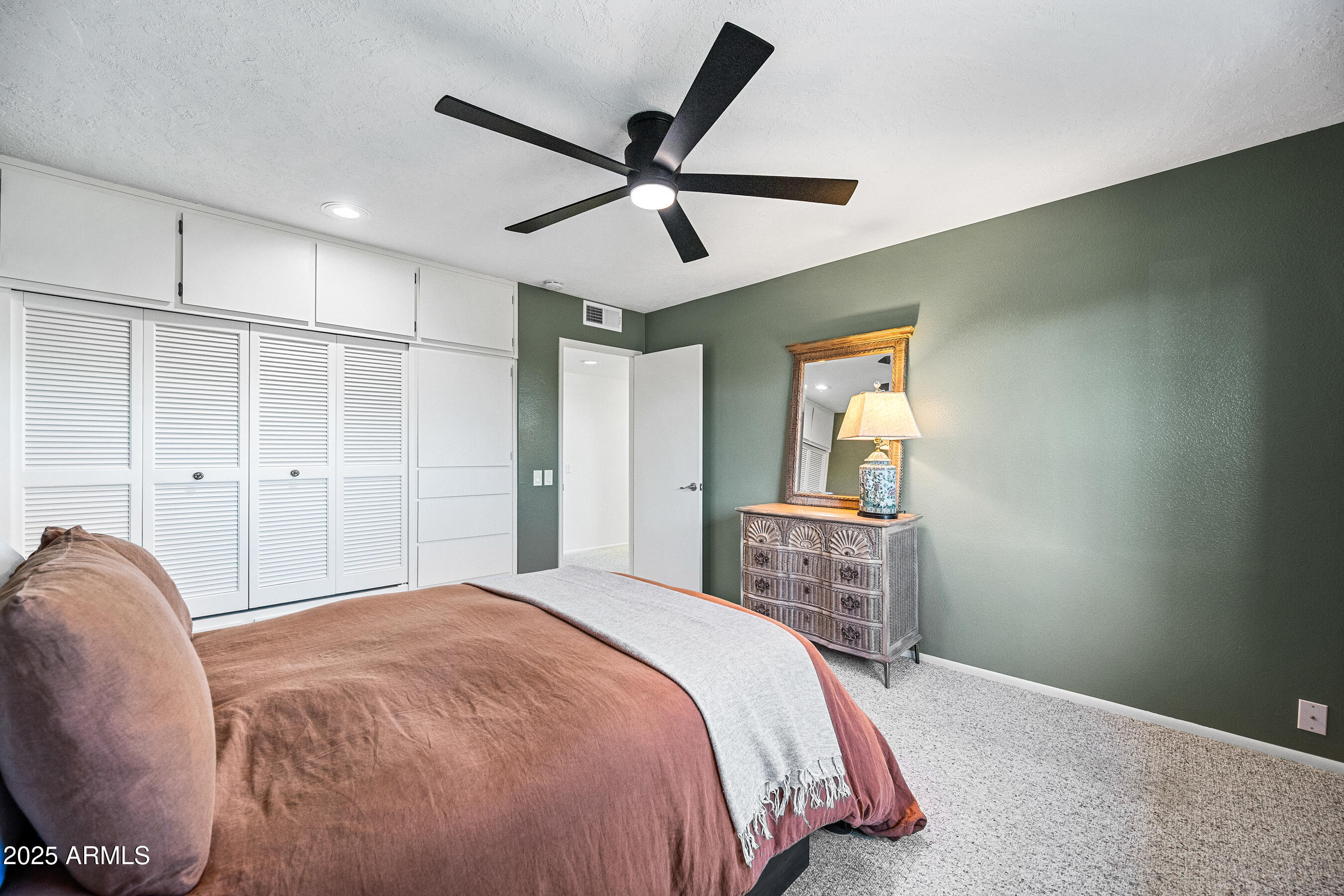 16869 N Meadow Park Drive