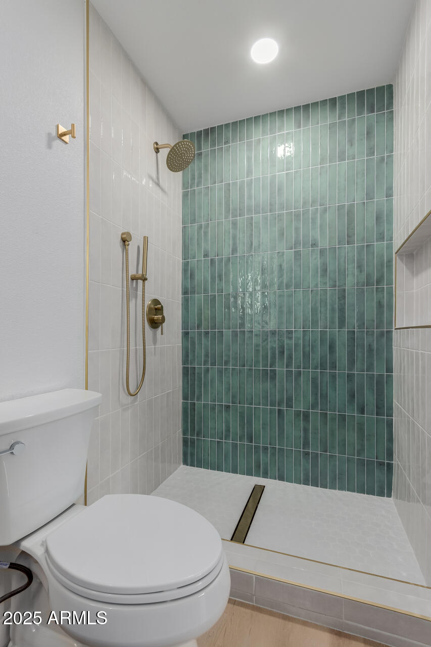 8055 E THOMAS Road M101