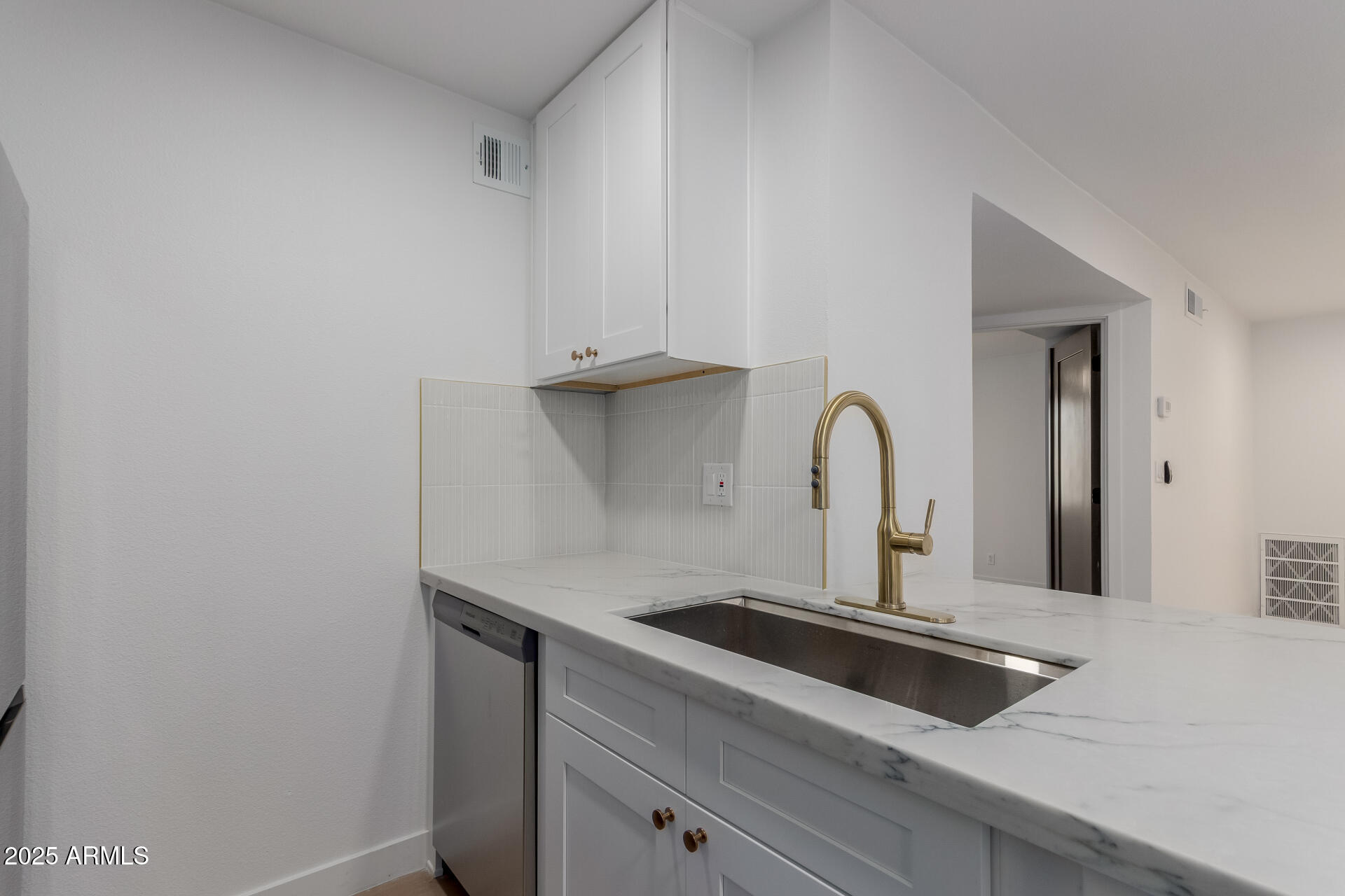 8055 E THOMAS Road M101