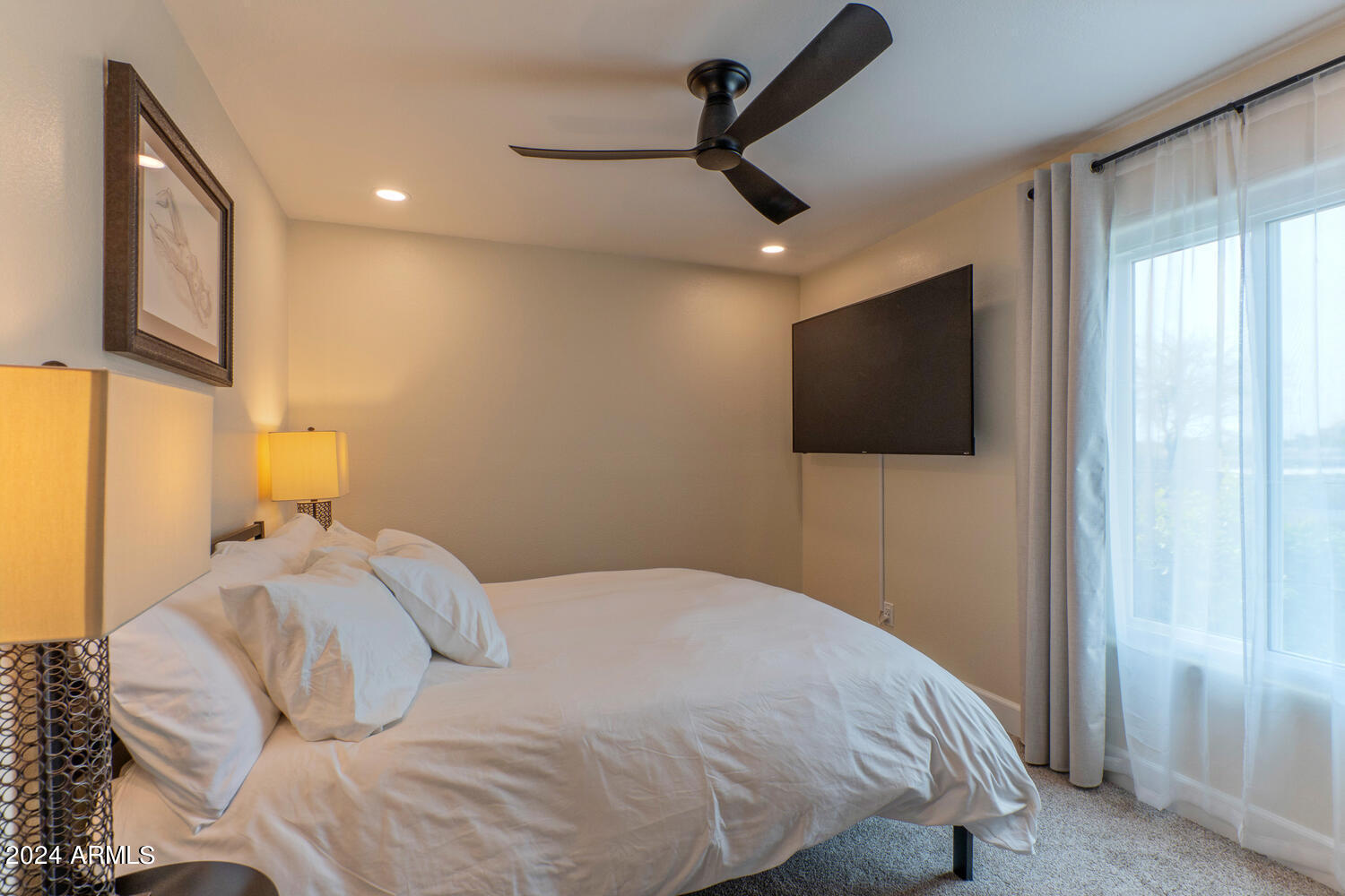 7809 E VALLEY VISTA Drive