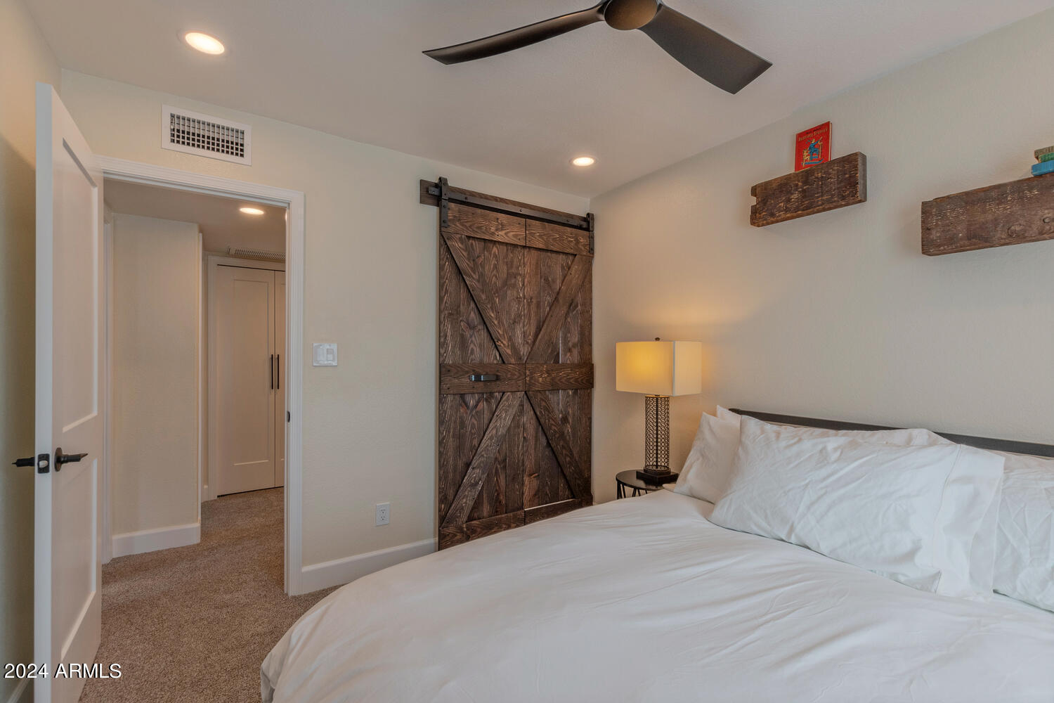 7809 E VALLEY VISTA Drive