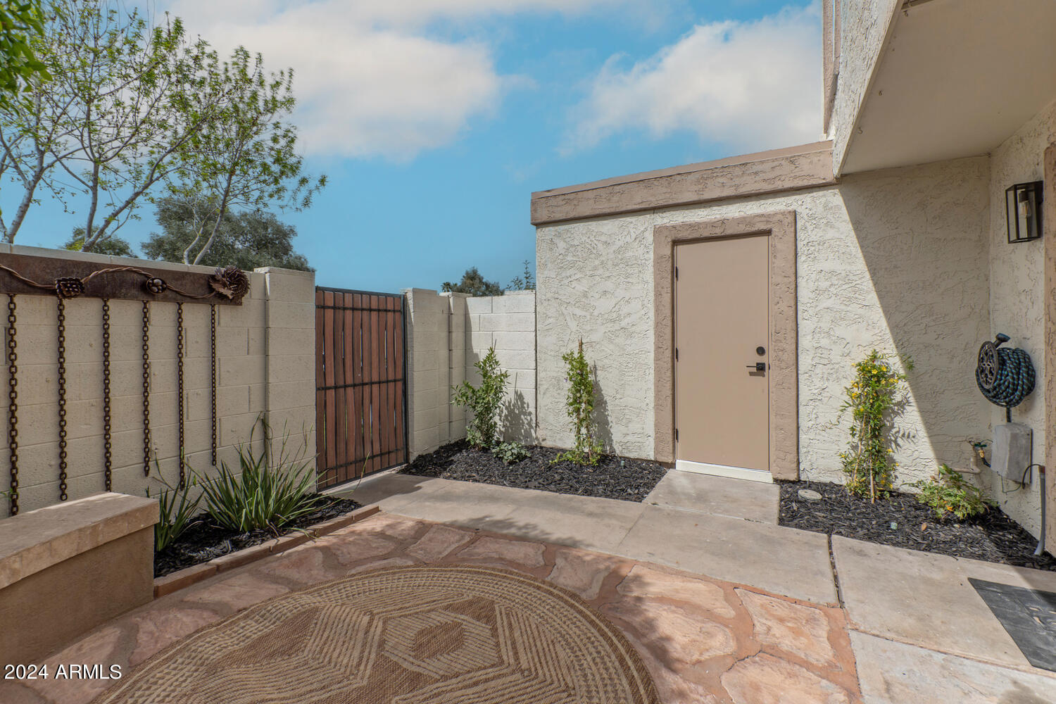 7809 E VALLEY VISTA Drive