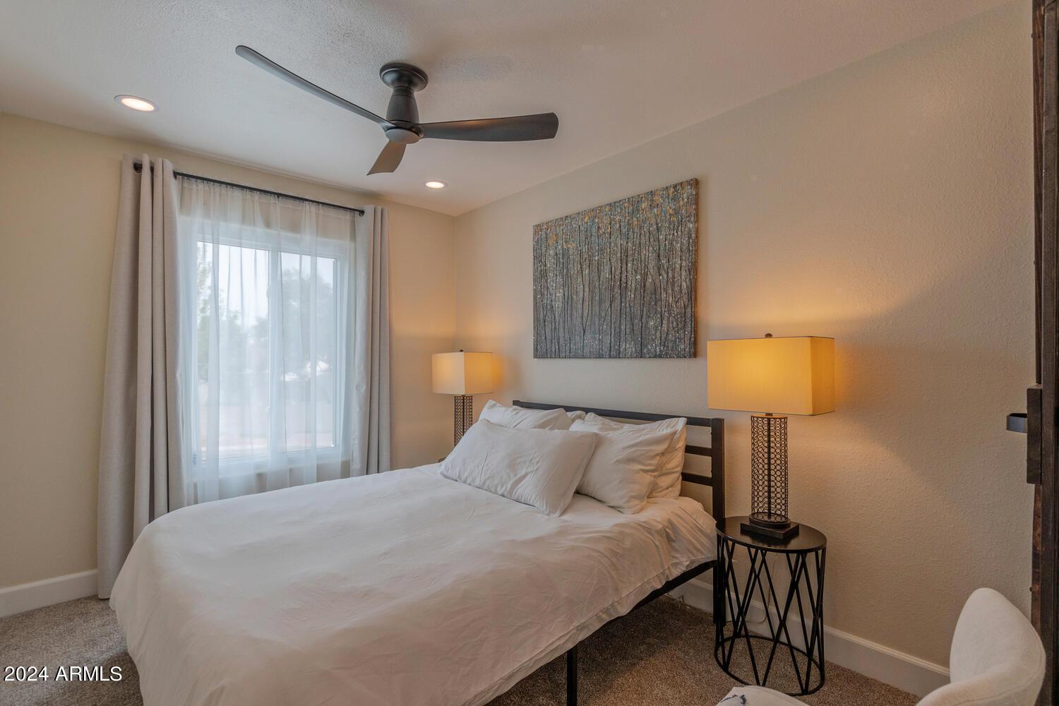 7809 E VALLEY VISTA Drive