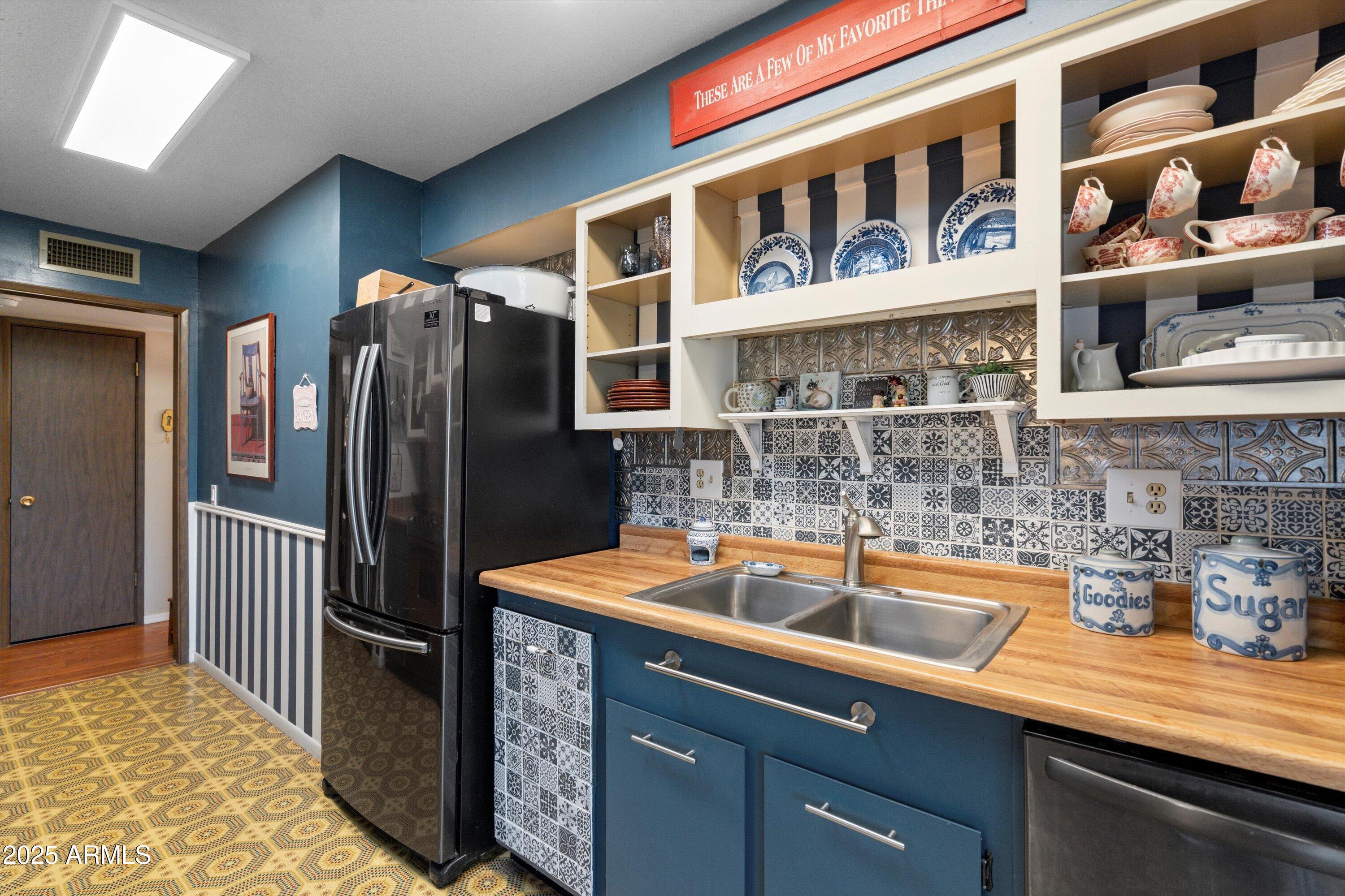 10410 W CAMPANA Drive