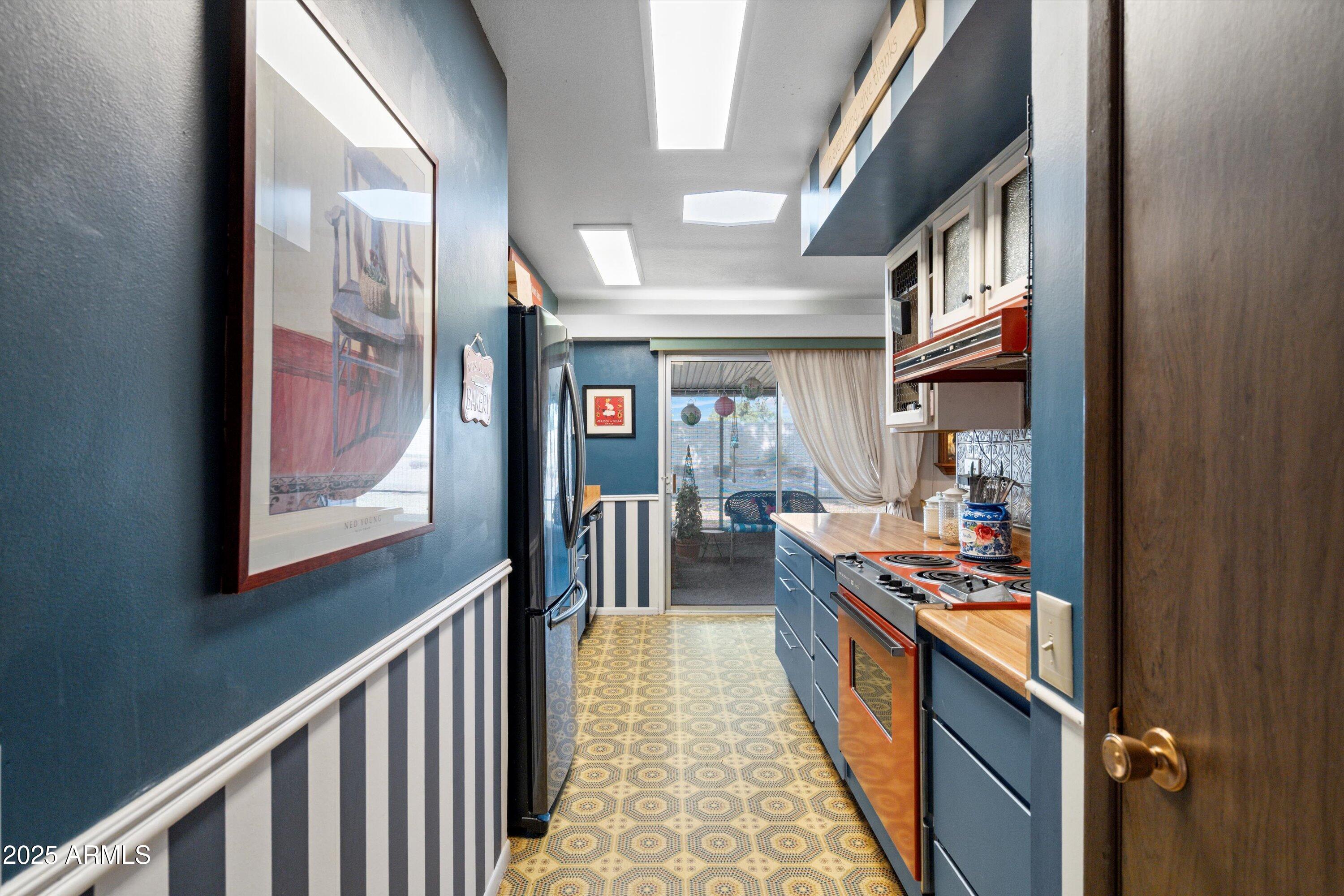 10410 W CAMPANA Drive